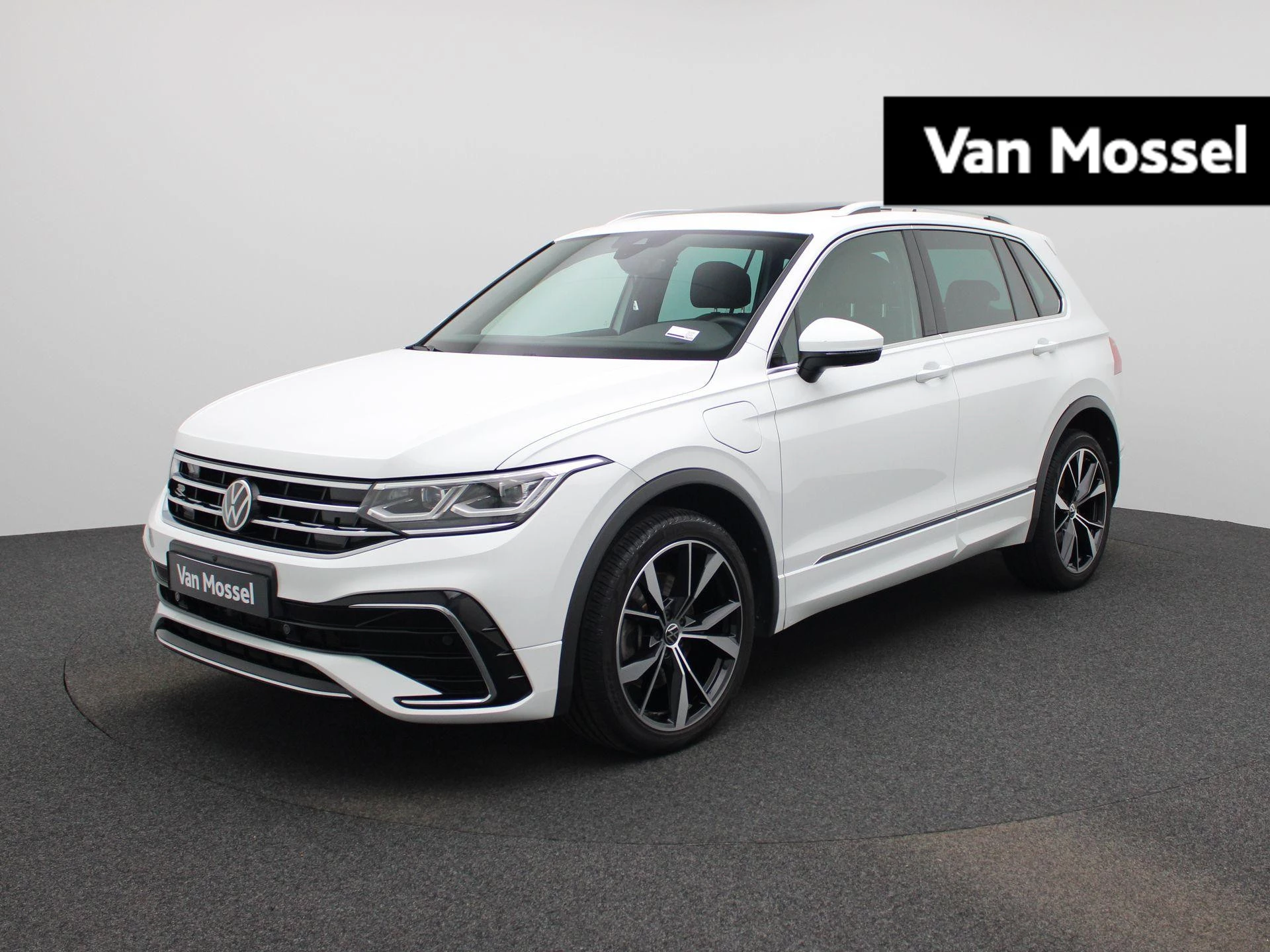 Volkswagen-Tiguan-image-0