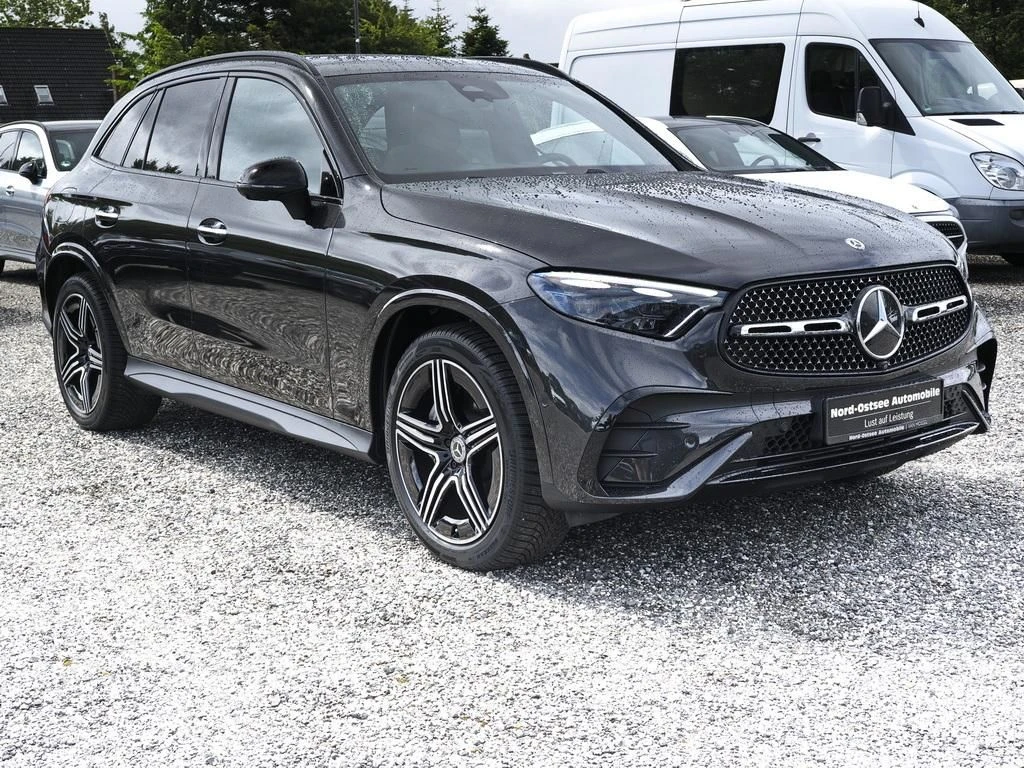 Mercedes-Benz-GLC 220 d-image-3