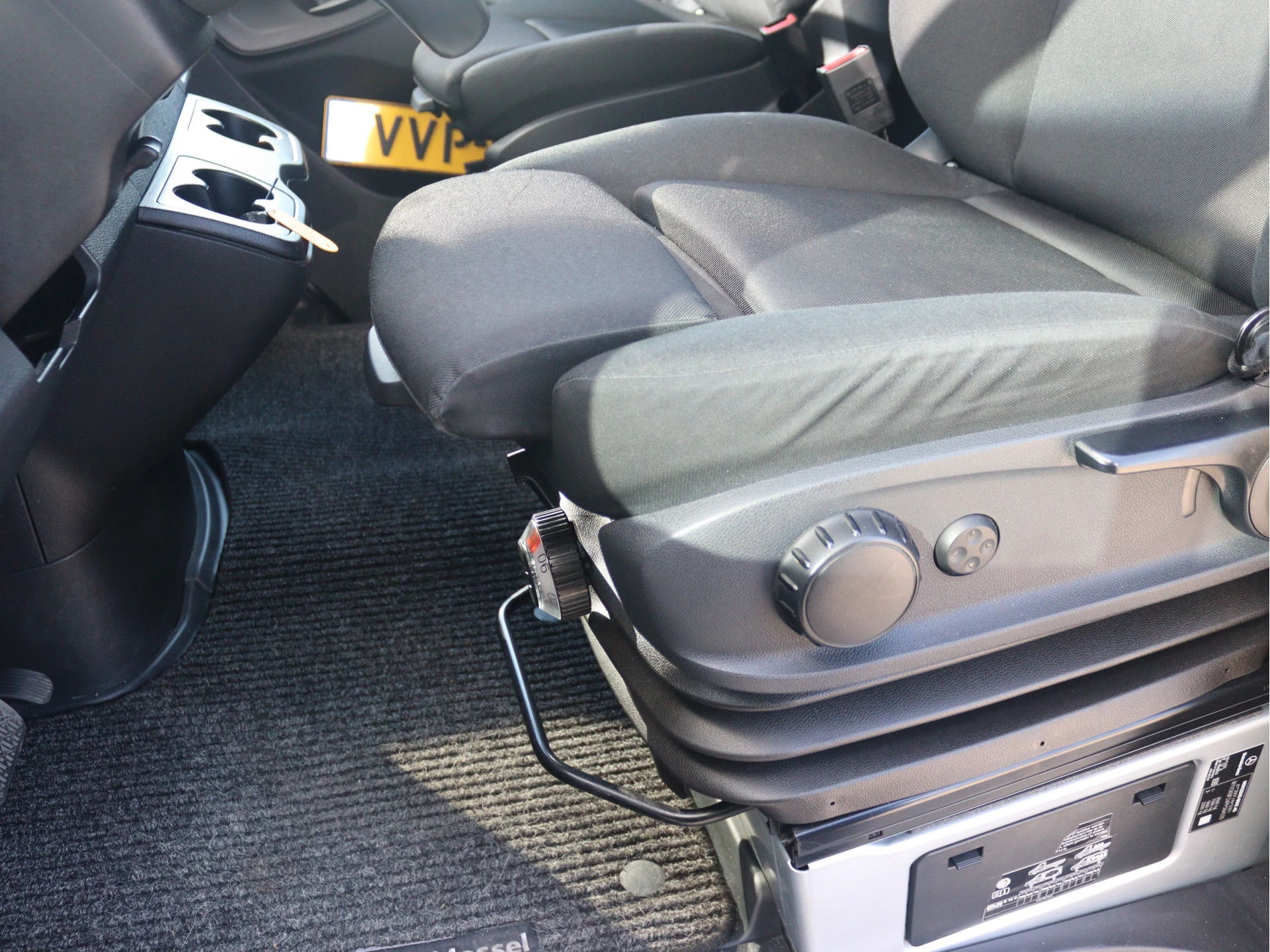 Mercedes-Benz-Sprinter-image-6