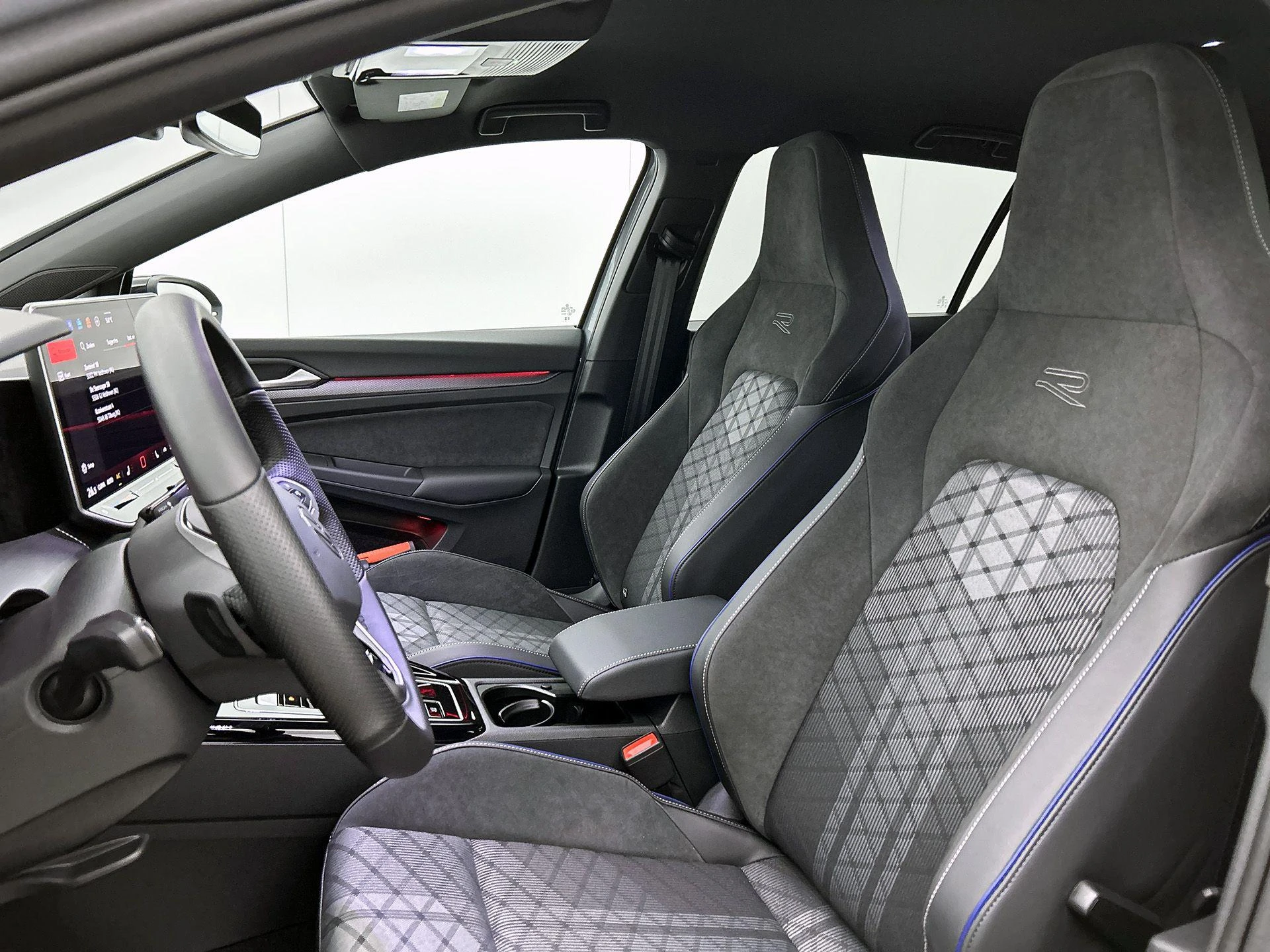 Volkswagen Golf - 32