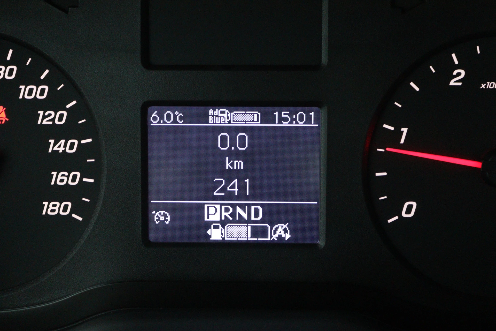 Mercedes-Benz-Sprinter-image-5