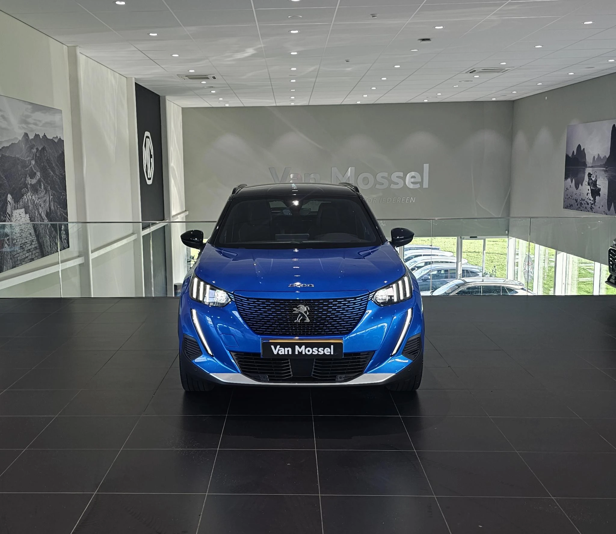 Peugeot-e-2008-image-1