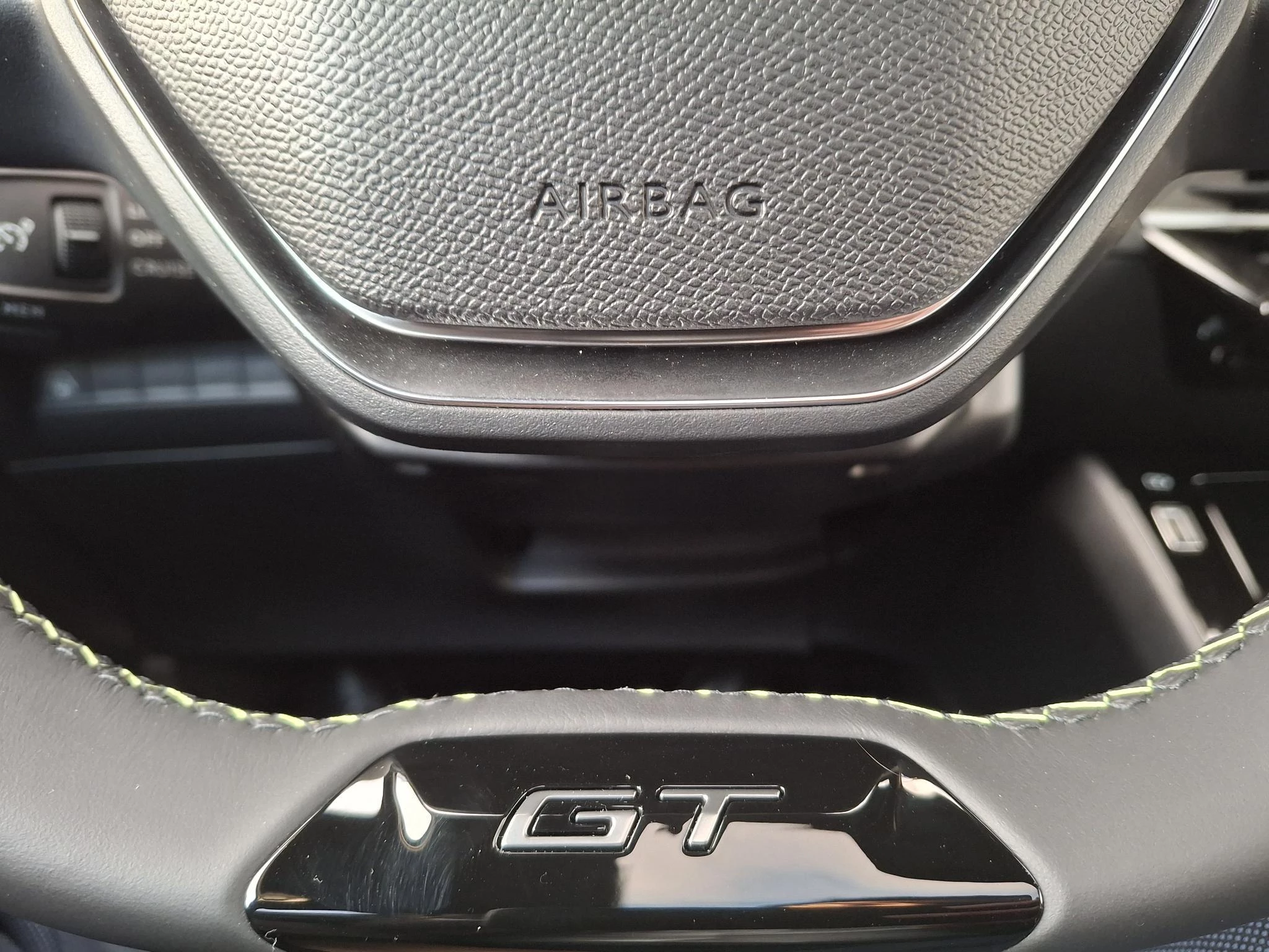 Peugeot 208 1.2 Hybrid 110 e-DCS6 GT