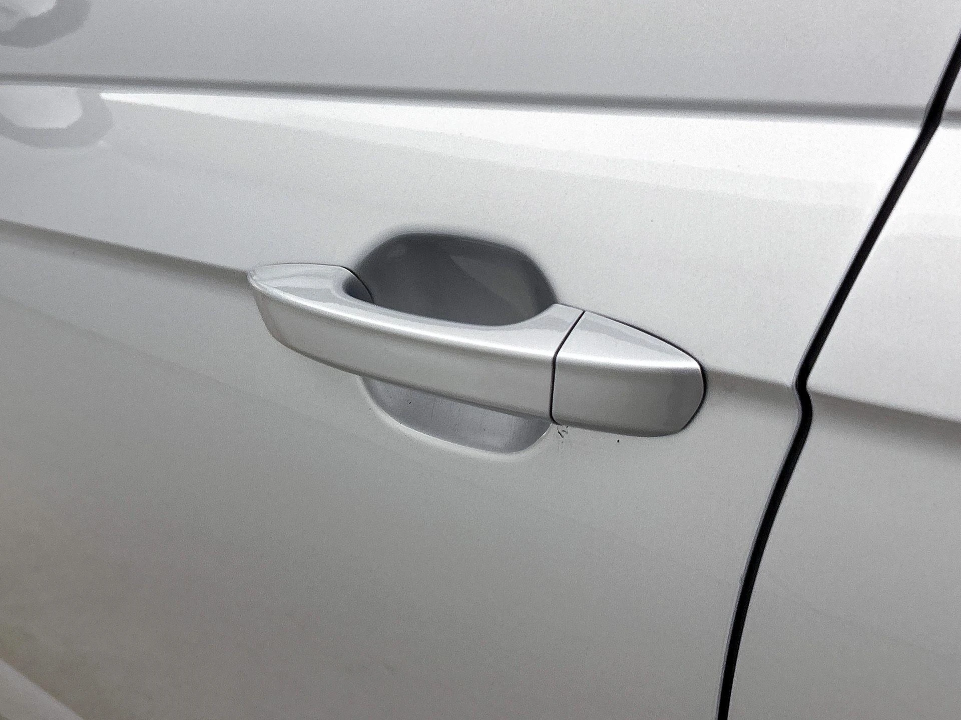 Volkswagen-Polo-image-23