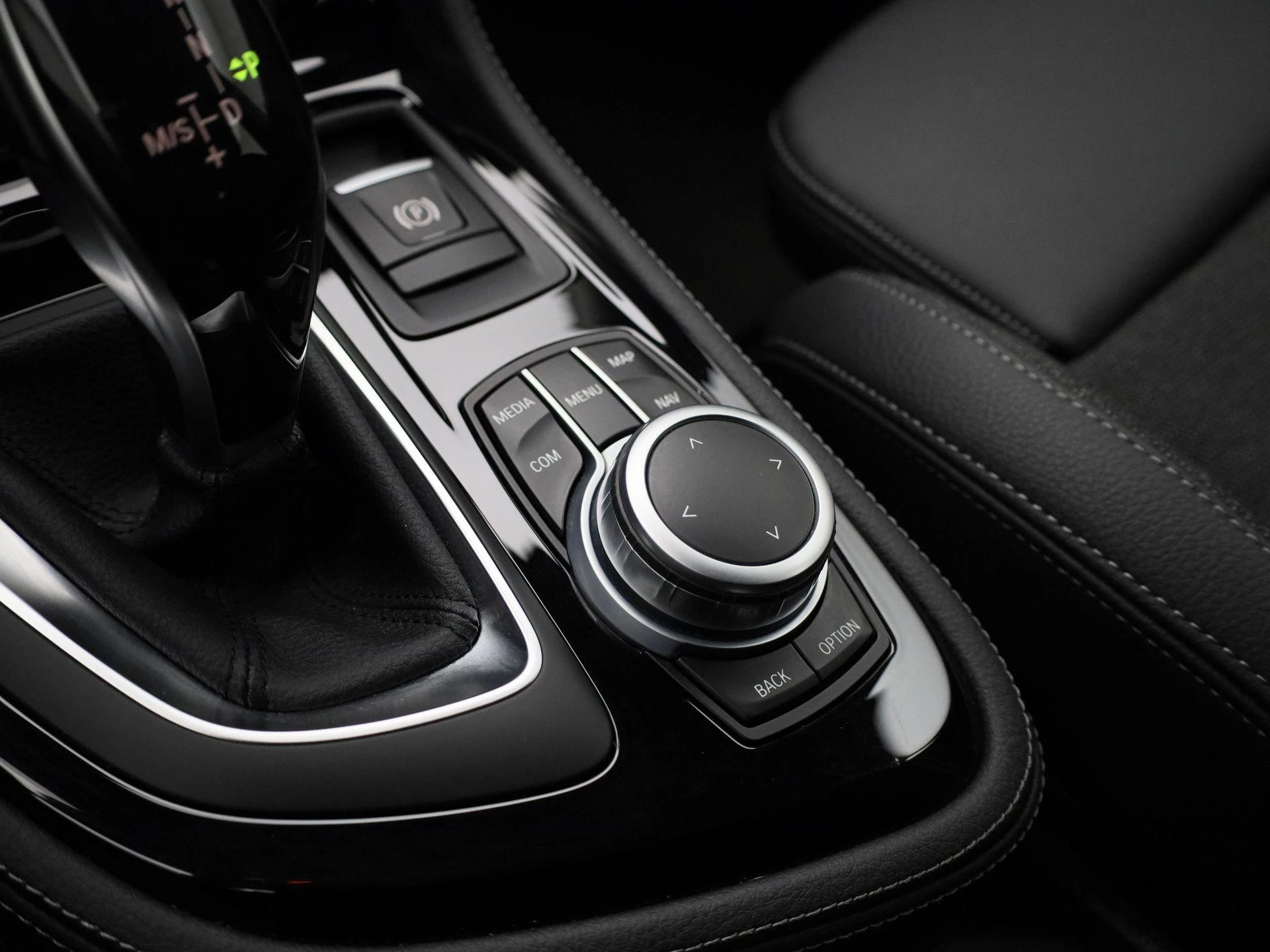 BMW-2 Serie-image-22