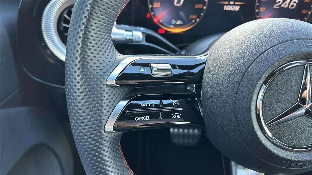 Mercedes-Benz-CLA-image-10