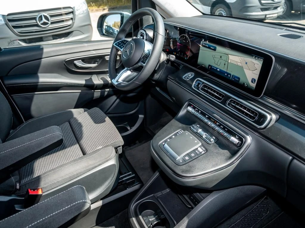 Mercedes-Benz-V-Klasse 300 d-image-8