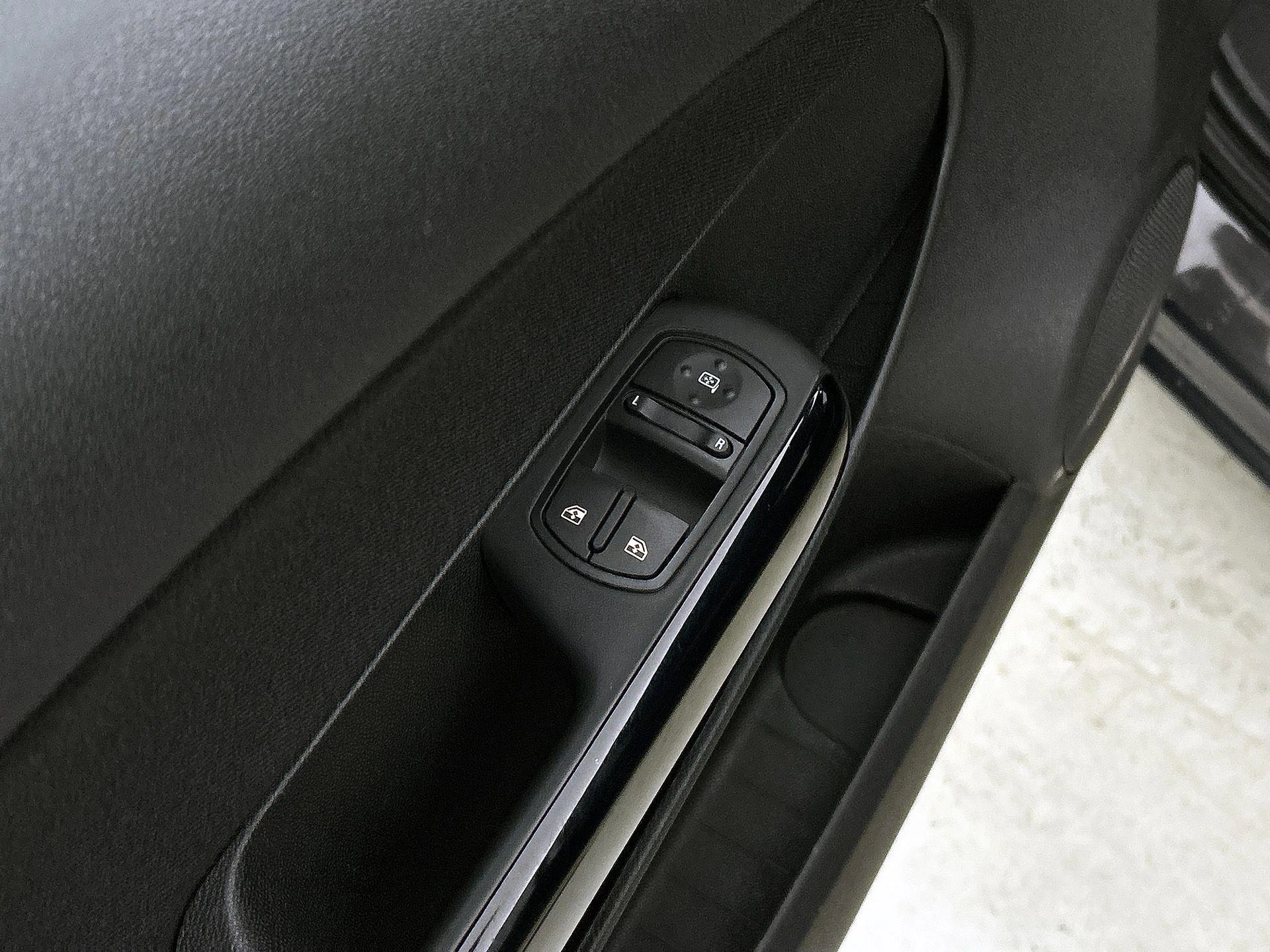 Opel-Corsa-image-25