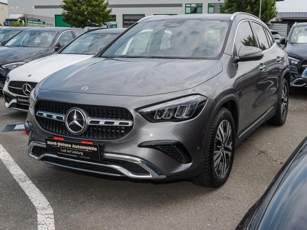 Mercedes-Benz-GLA 200-image-6