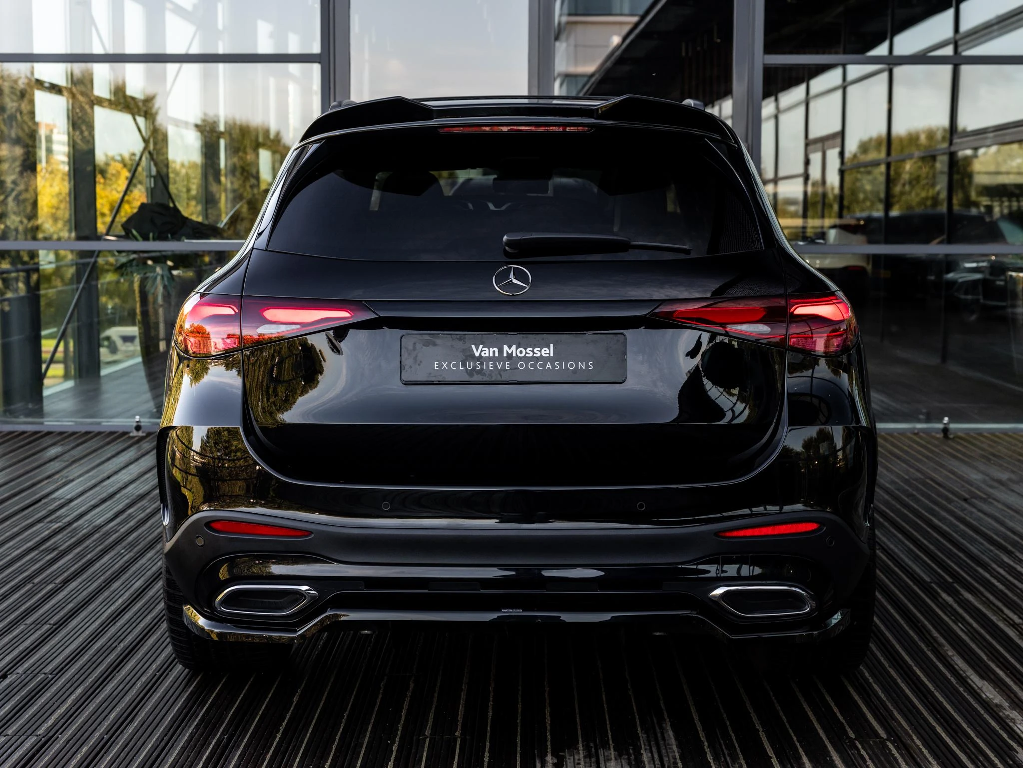 Mercedes-Benz-GLC-image-4