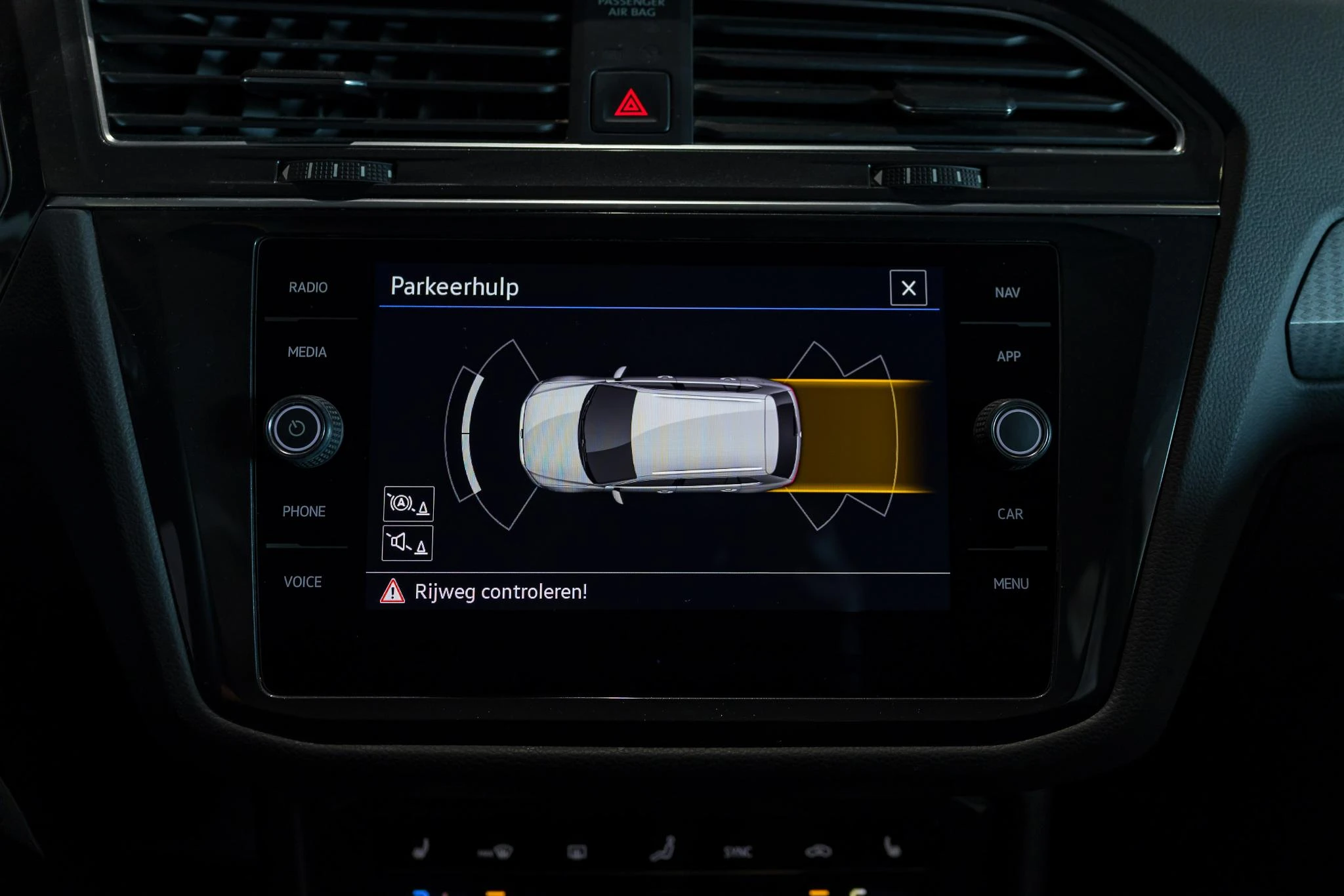 Volkswagen-Tiguan-image-32