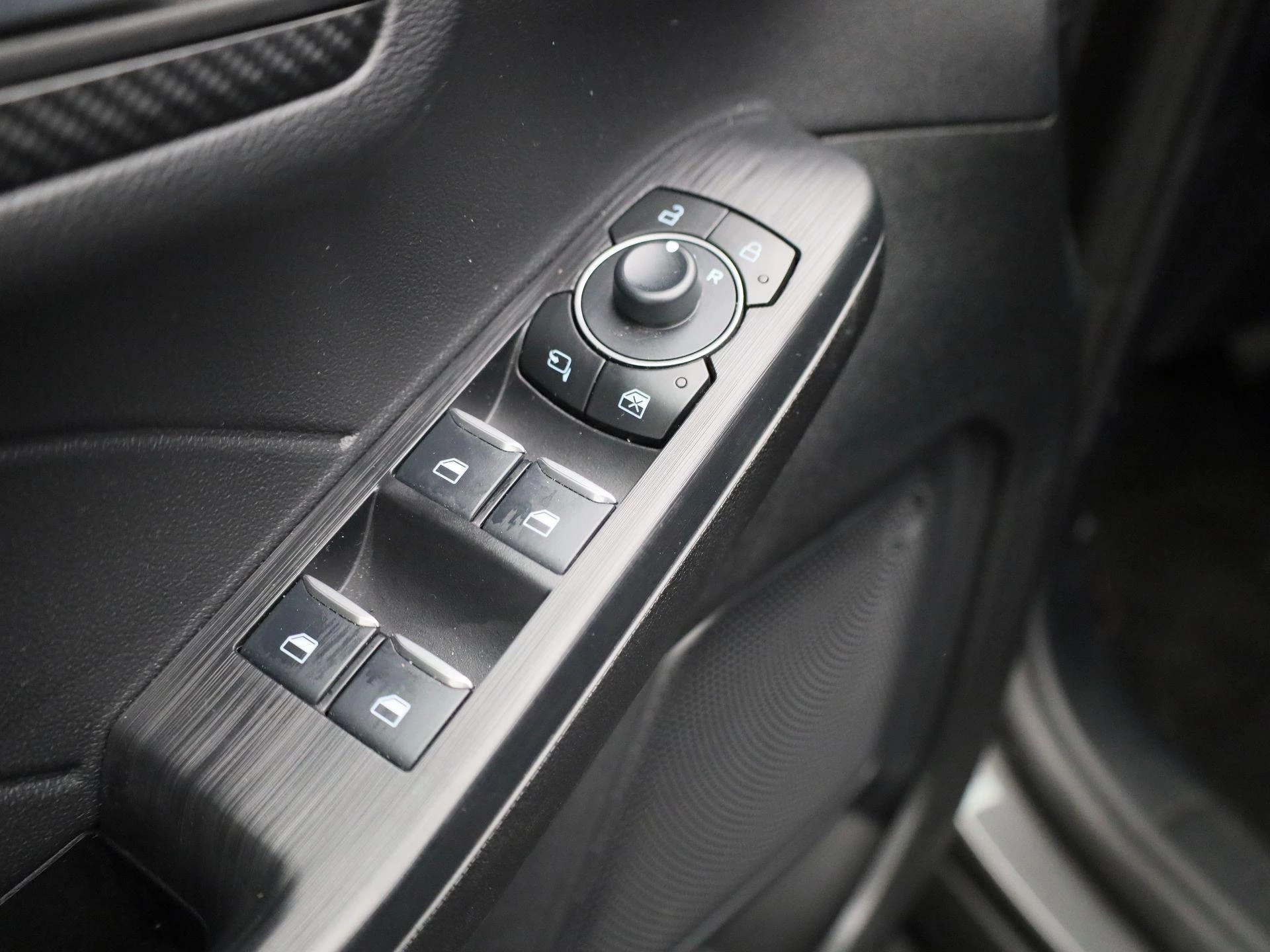 Ford-Kuga-image-33