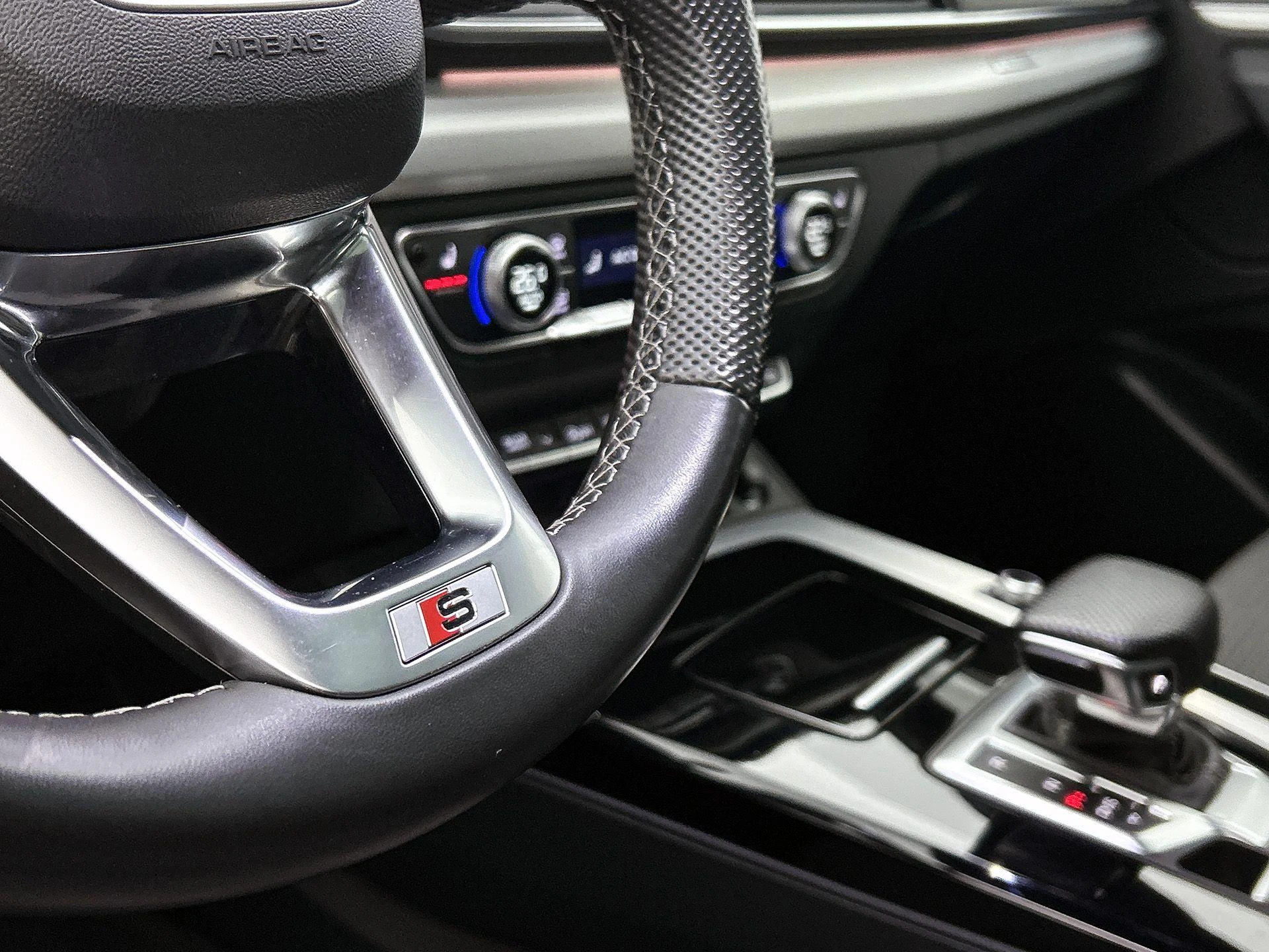 Audi-Q5-image-11