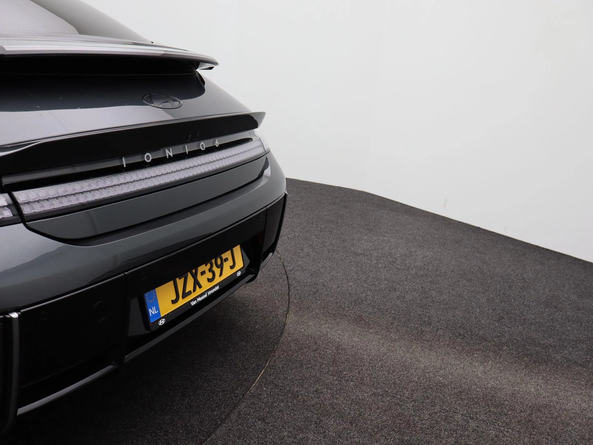 Hyundai-IONIQ 6-image-38