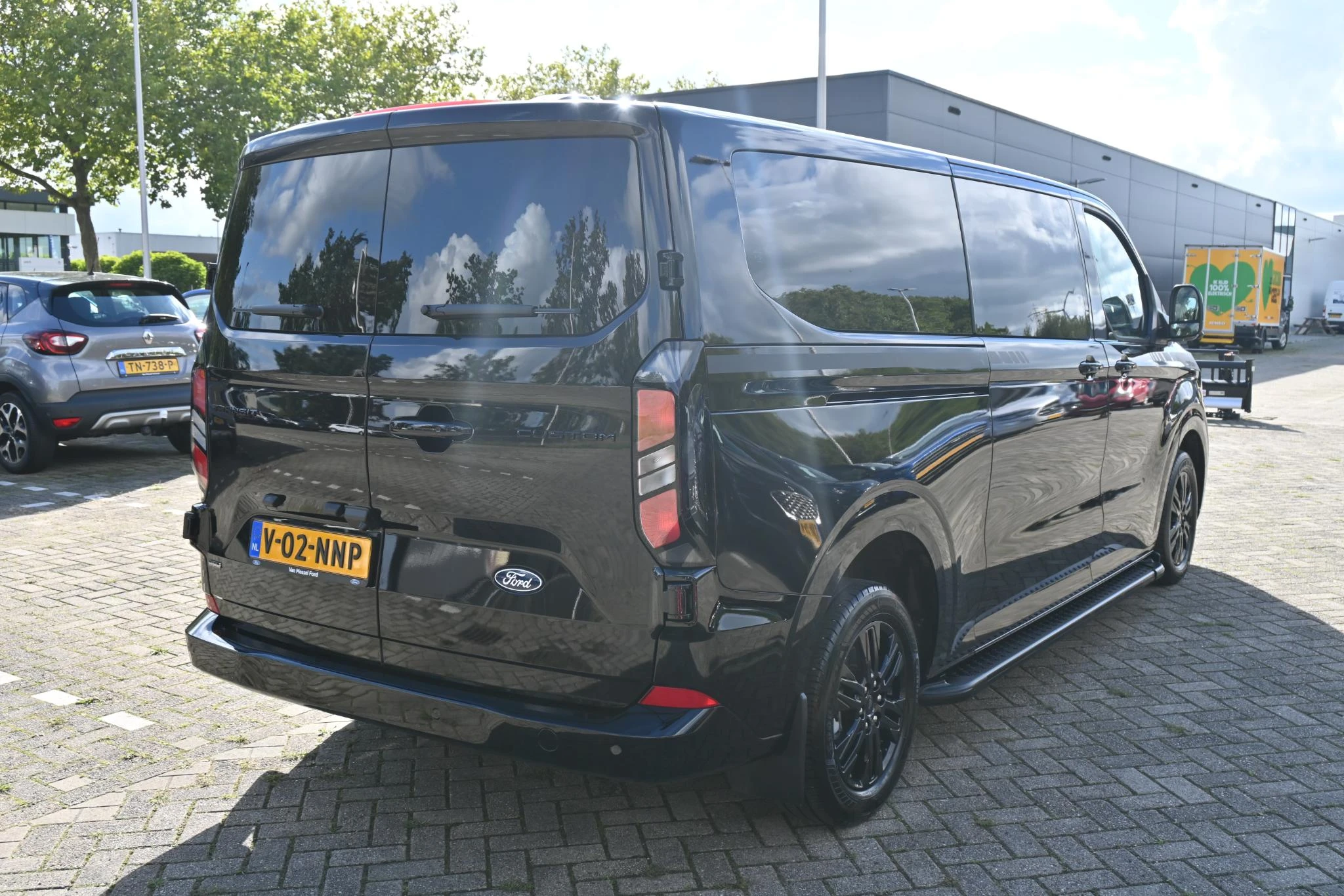 Ford-Transit Custom-image-4
