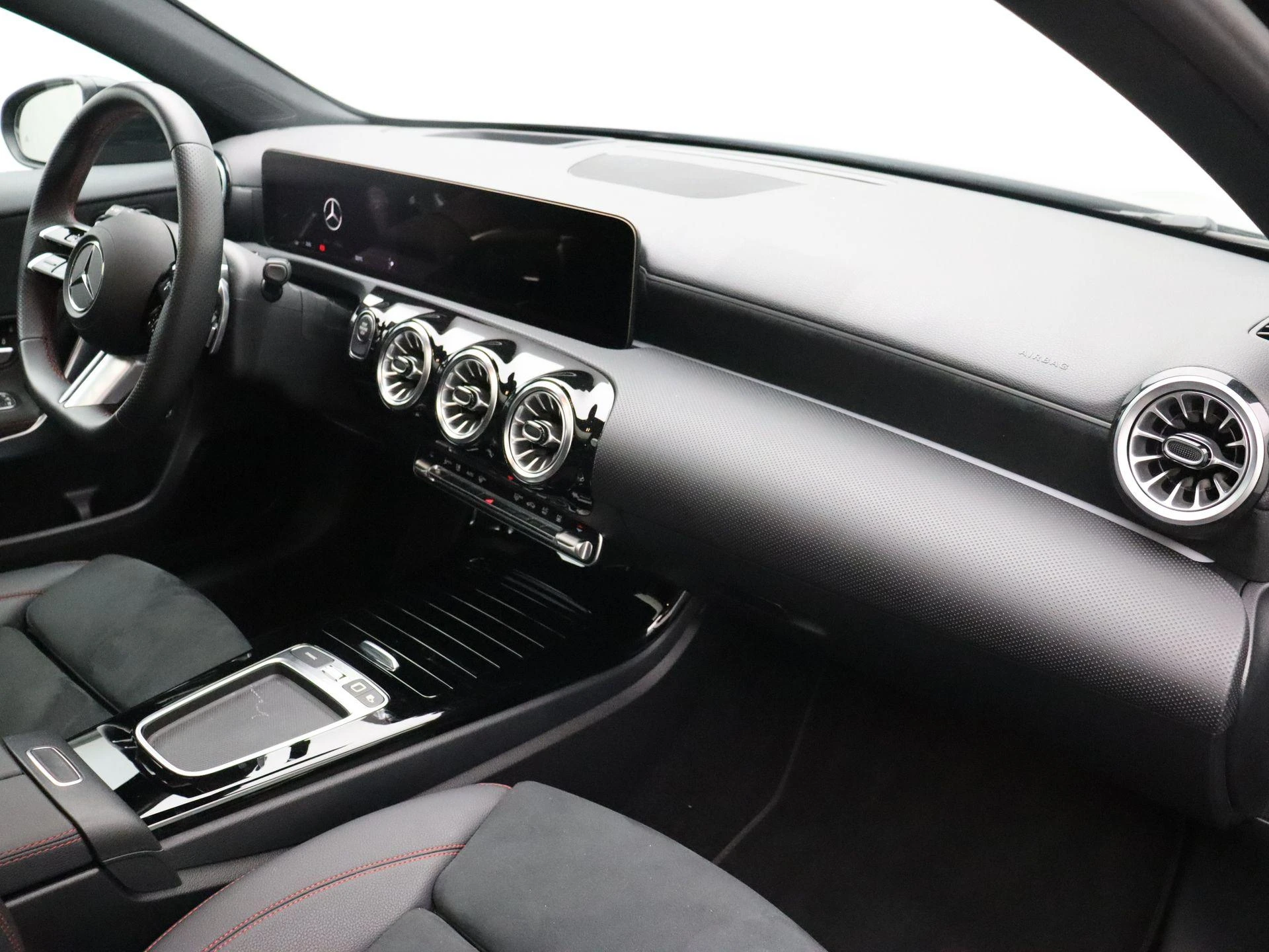 Mercedes-Benz-A-Klasse-image-24
