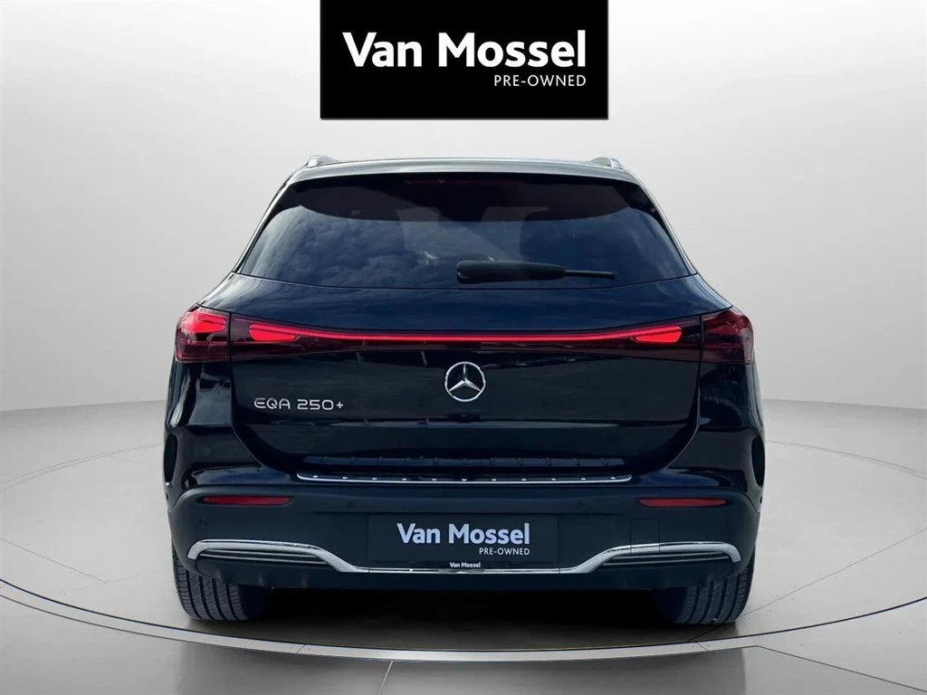 Mercedes-Benz-EQA-image-5