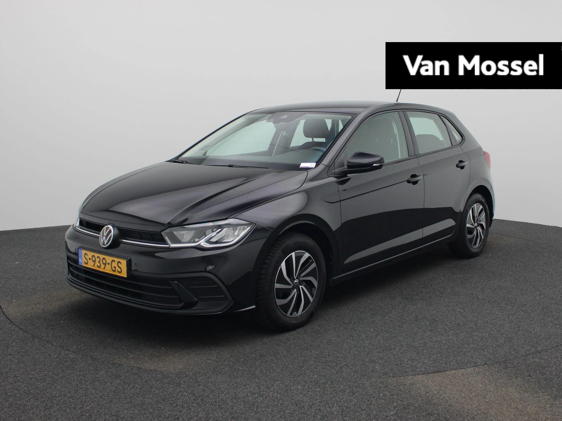 Volkswagen-Polo-image-0