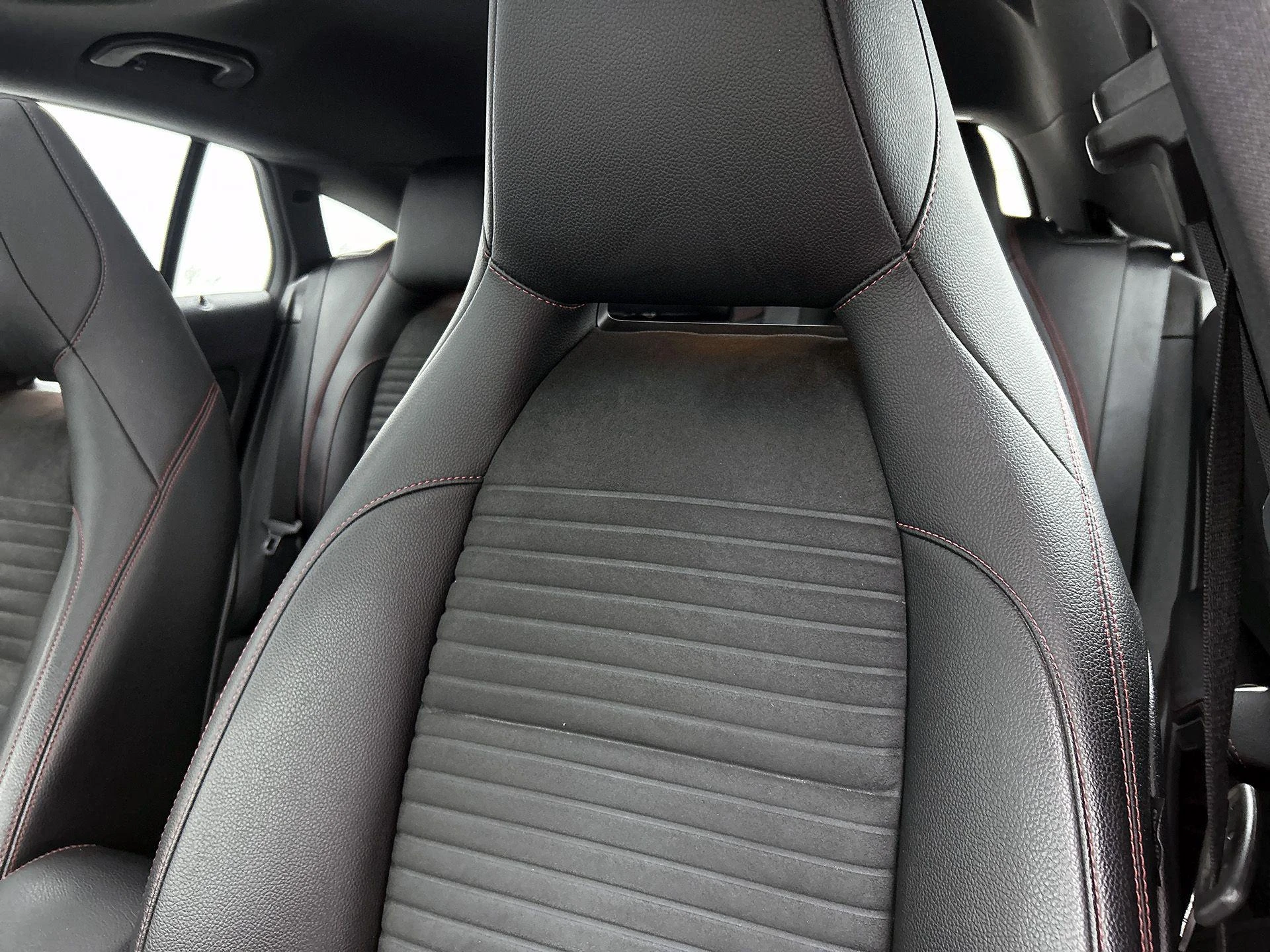Mercedes-Benz-CLA-image-10