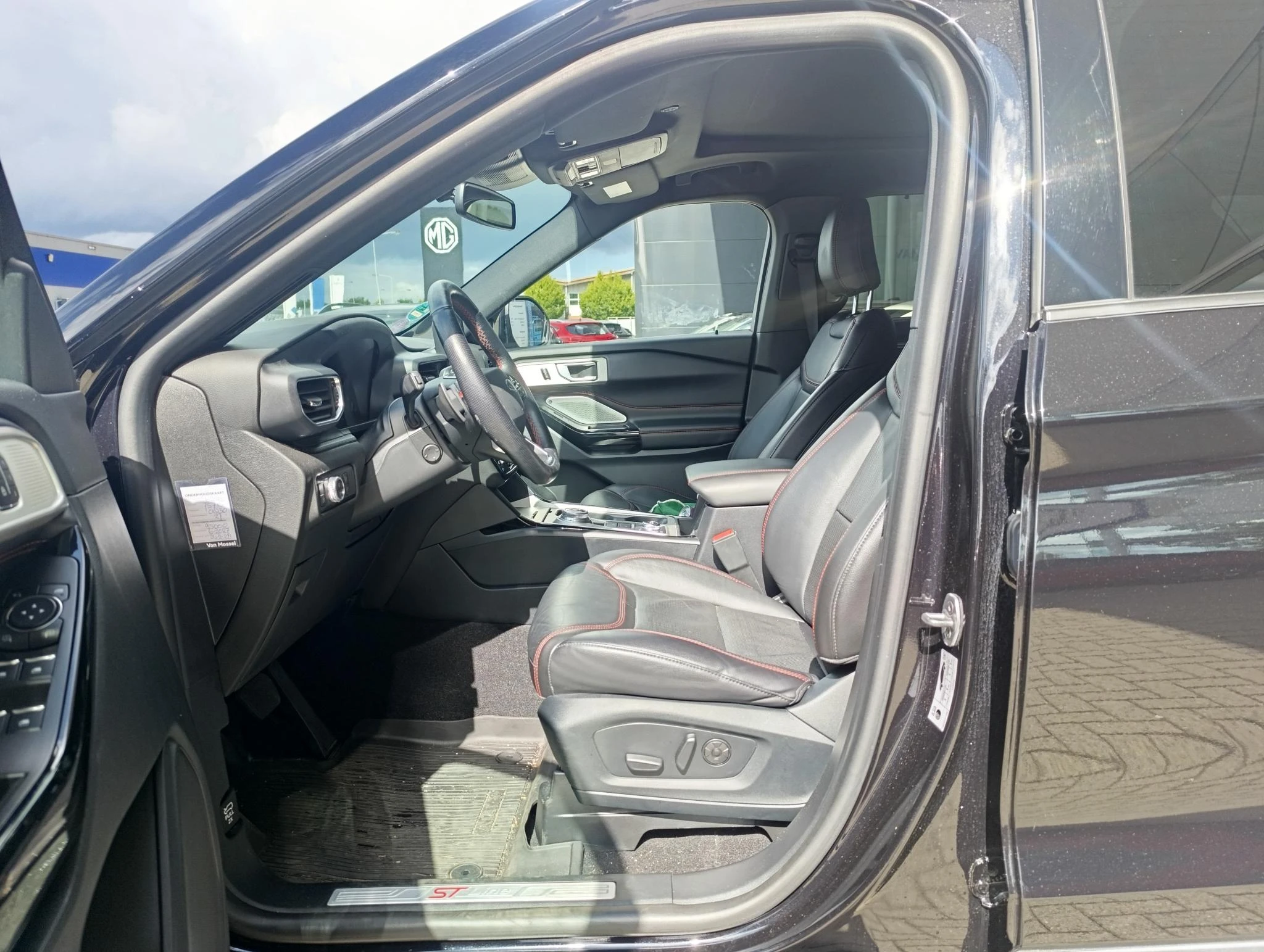 Ford-Explorer-image-12