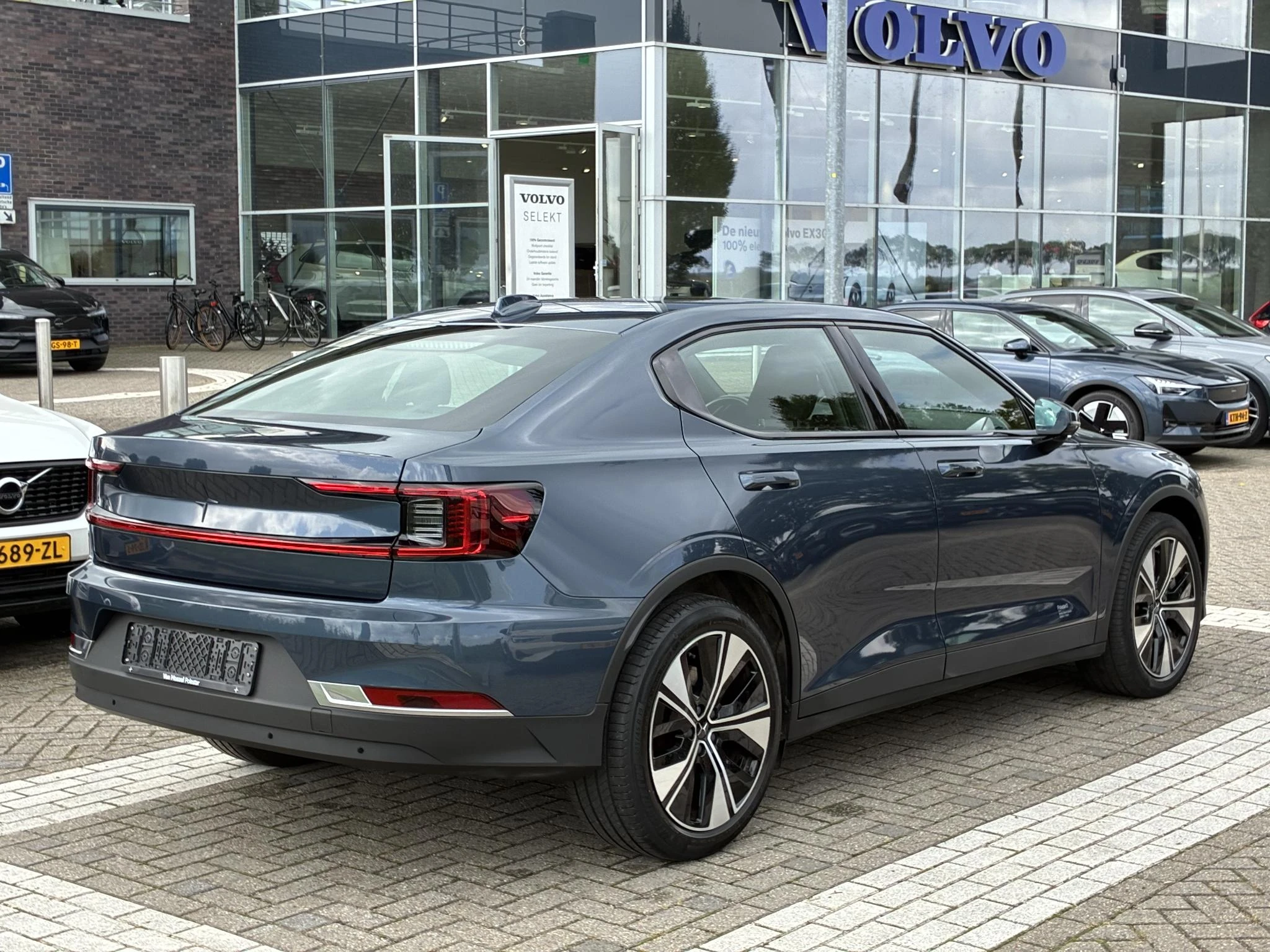 Polestar-2-image-6