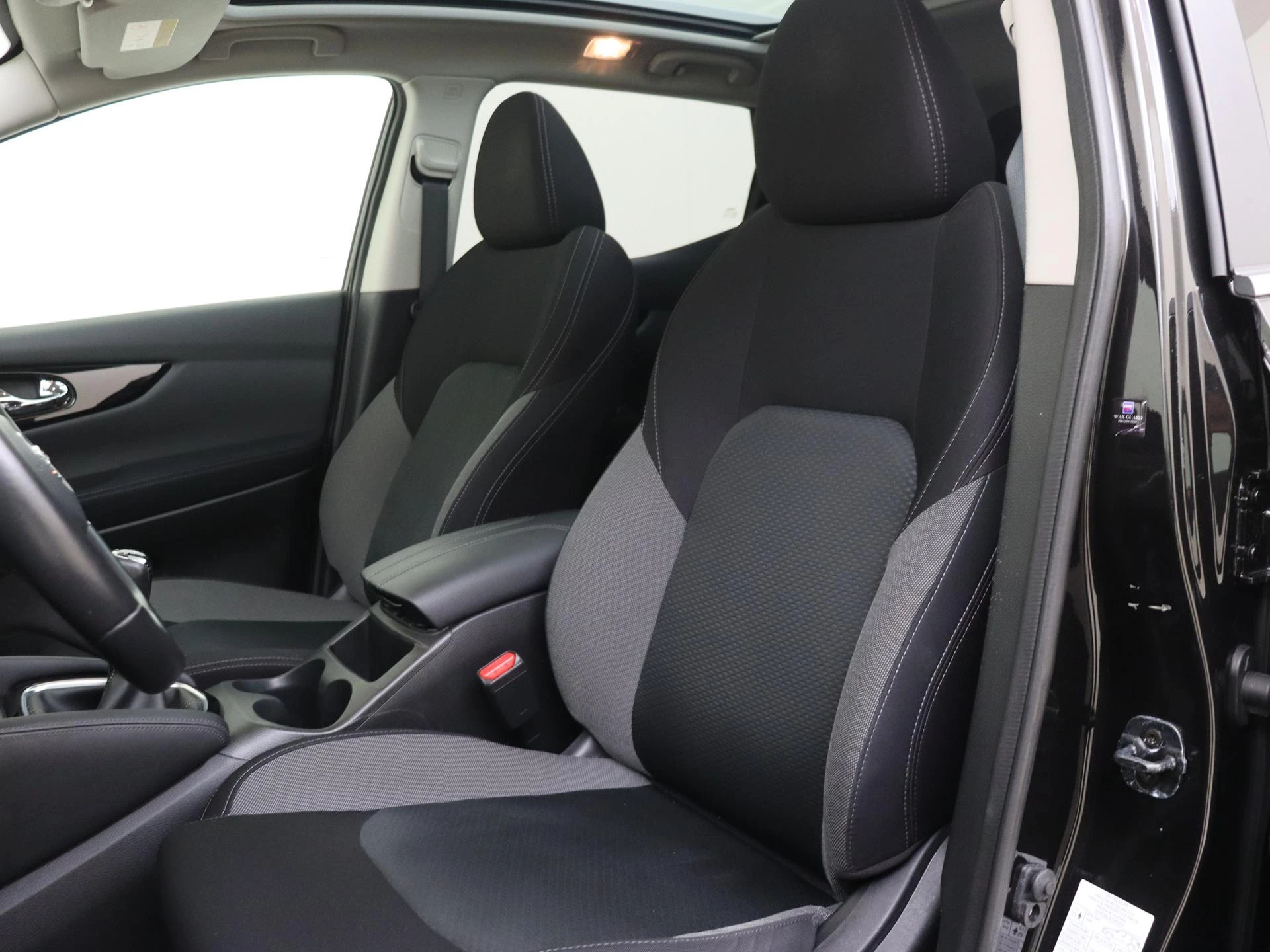 Nissan-QASHQAI-image-13