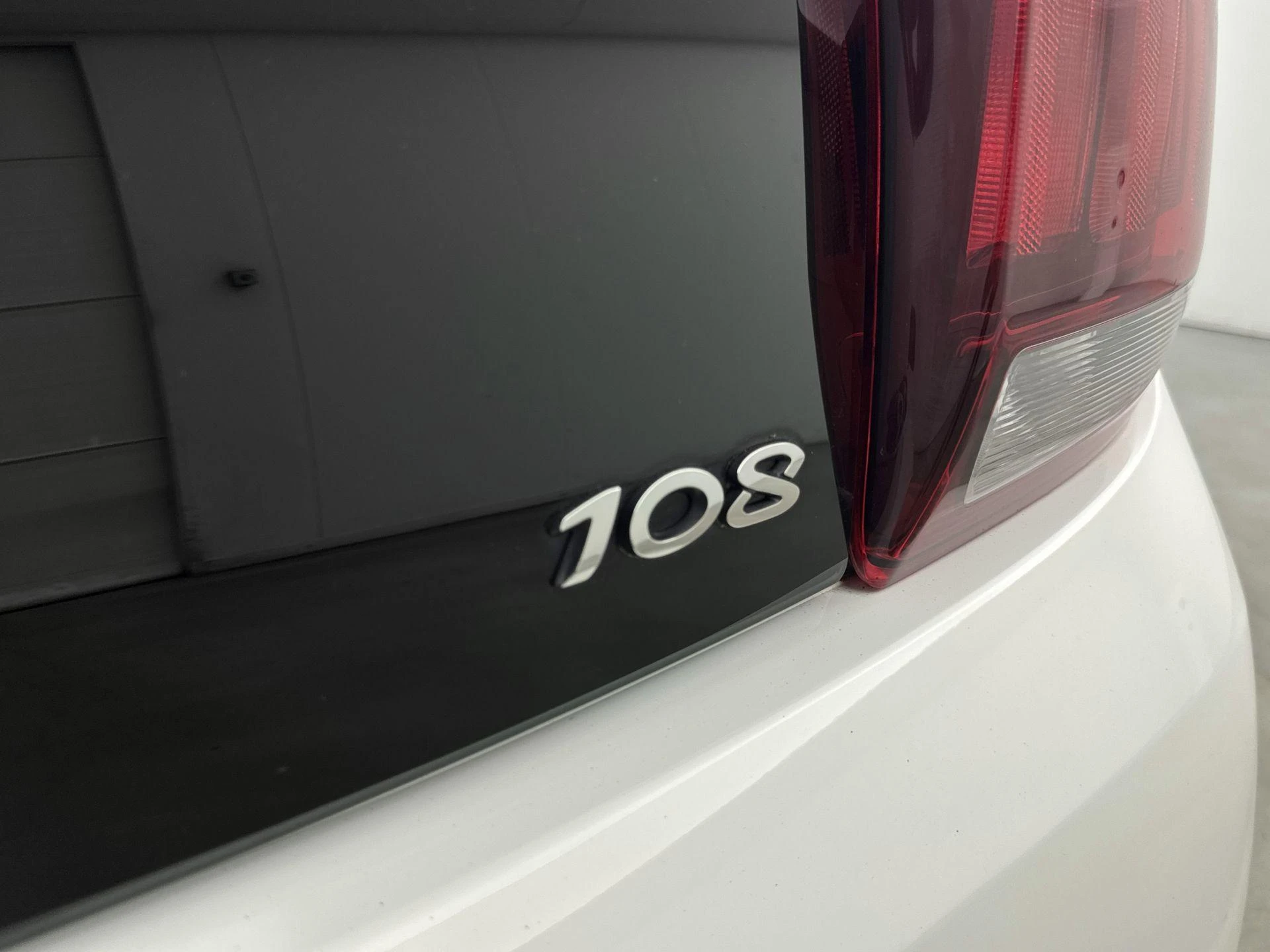 Peugeot 108 1.0 e-VTi Première 69PK