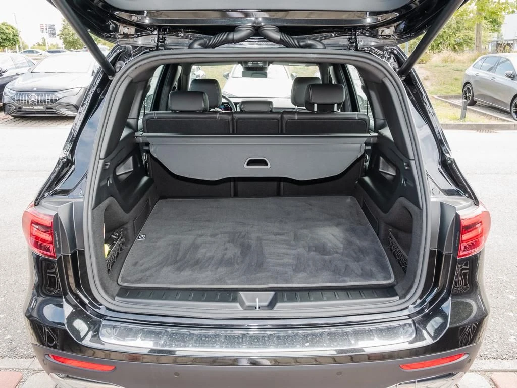 Mercedes-Benz-GLB 200 d-image-14