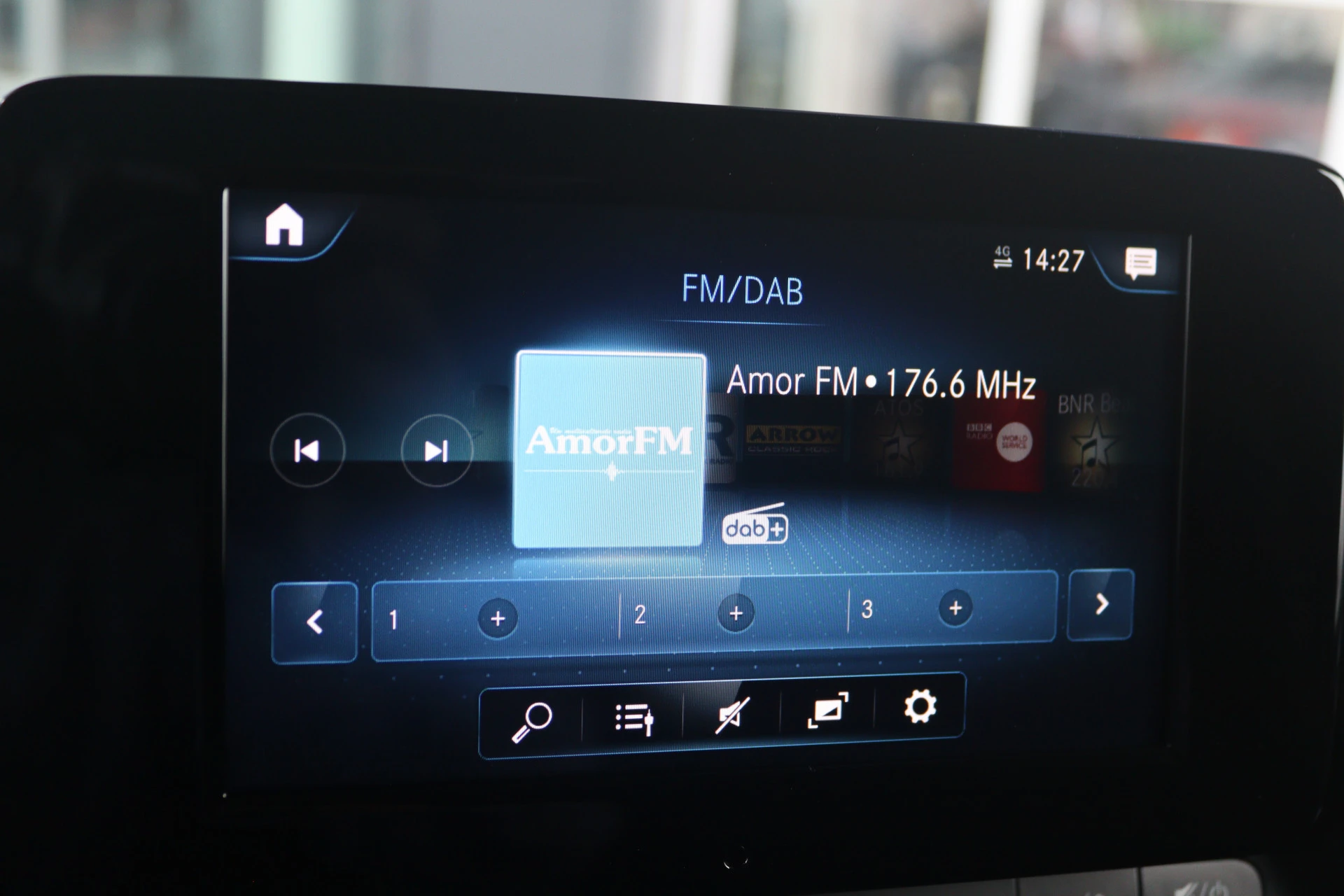 Mercedes-Benz-eCitan-image-8
