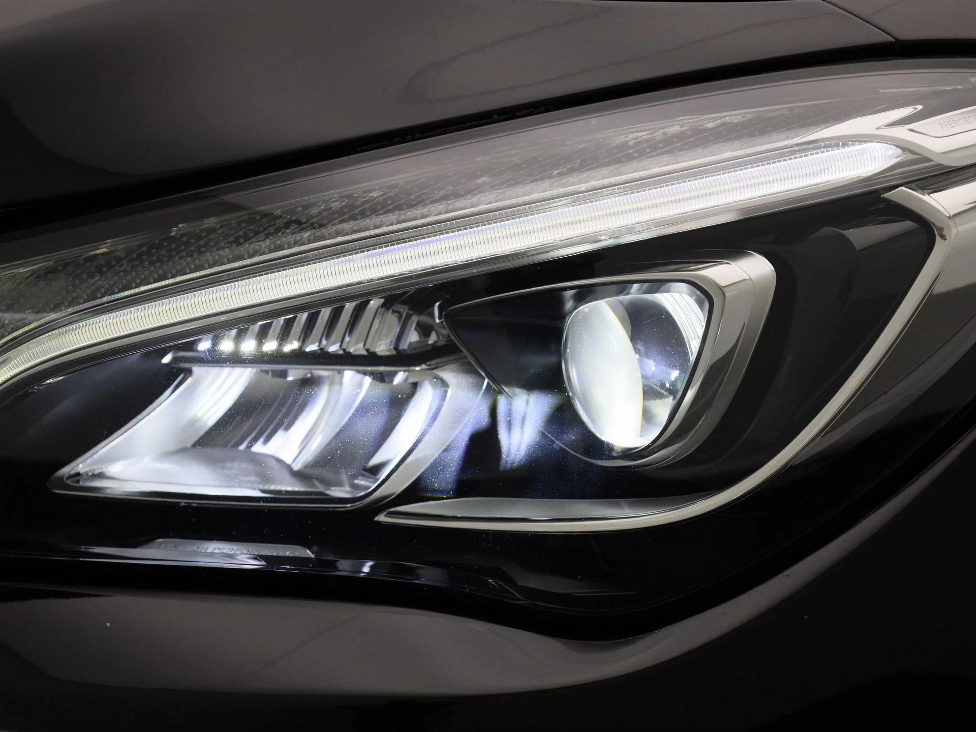 Mercedes-Benz-CLA-image-12