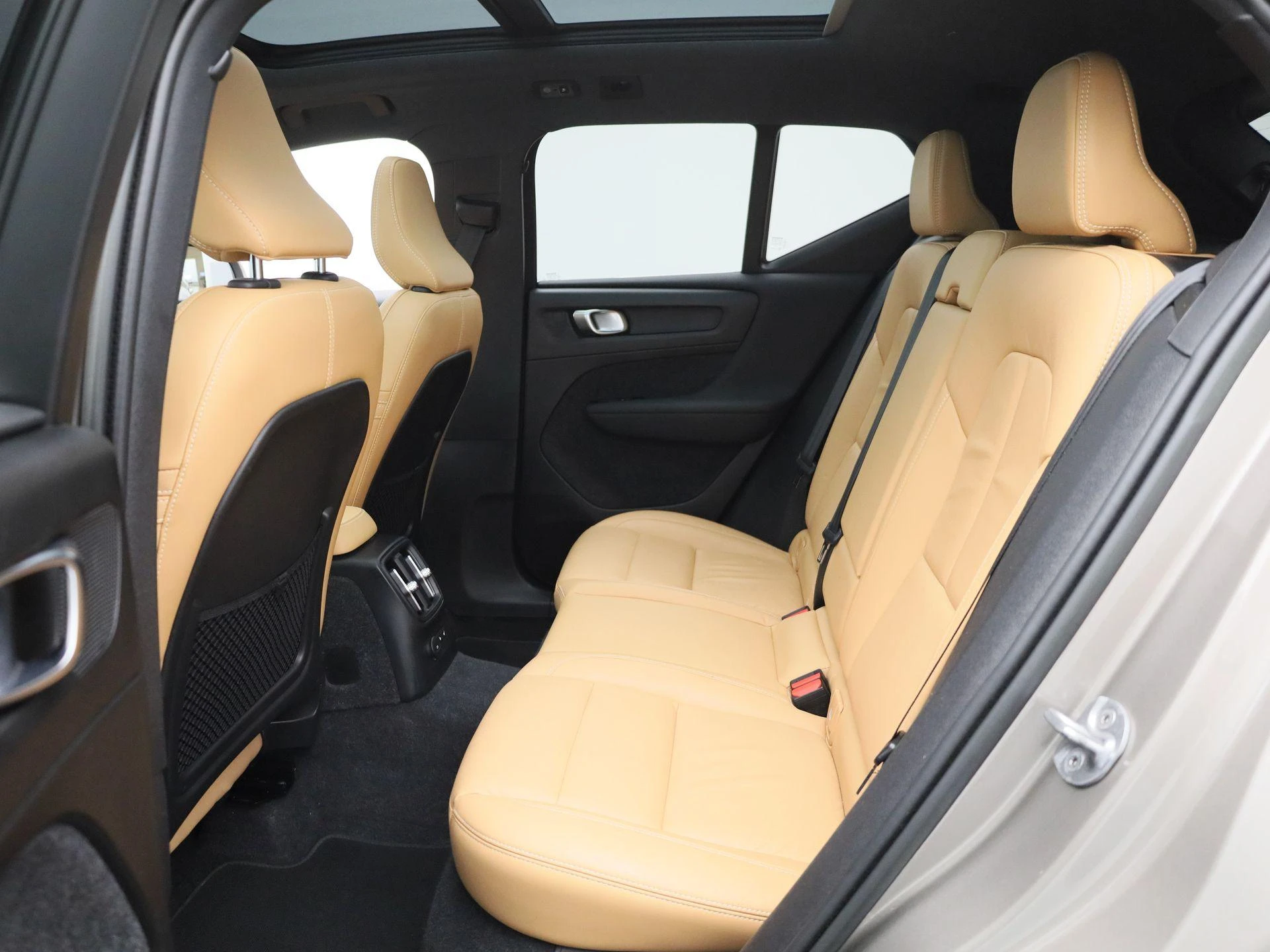 Volvo-XC40-image-10