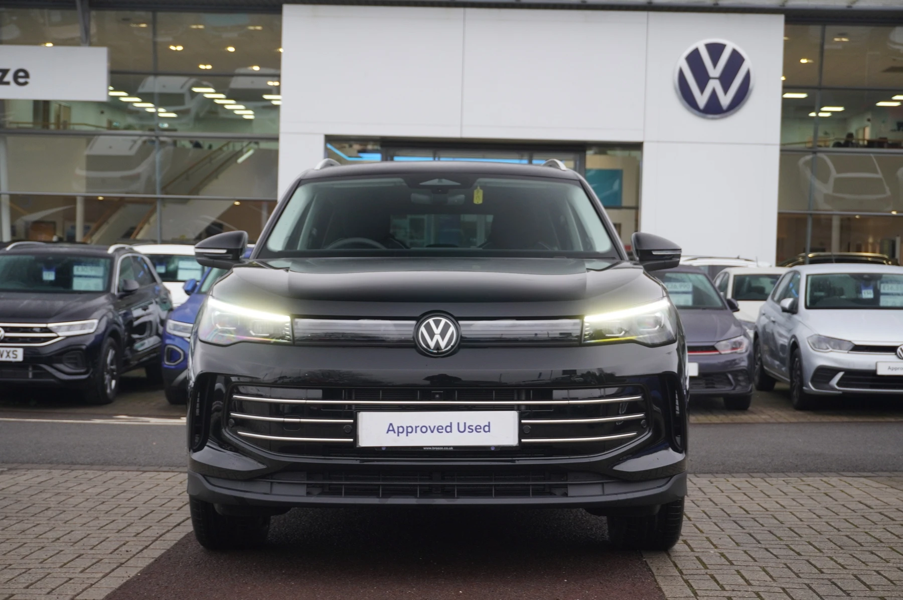 Volkswagen-Tiguan-image-6