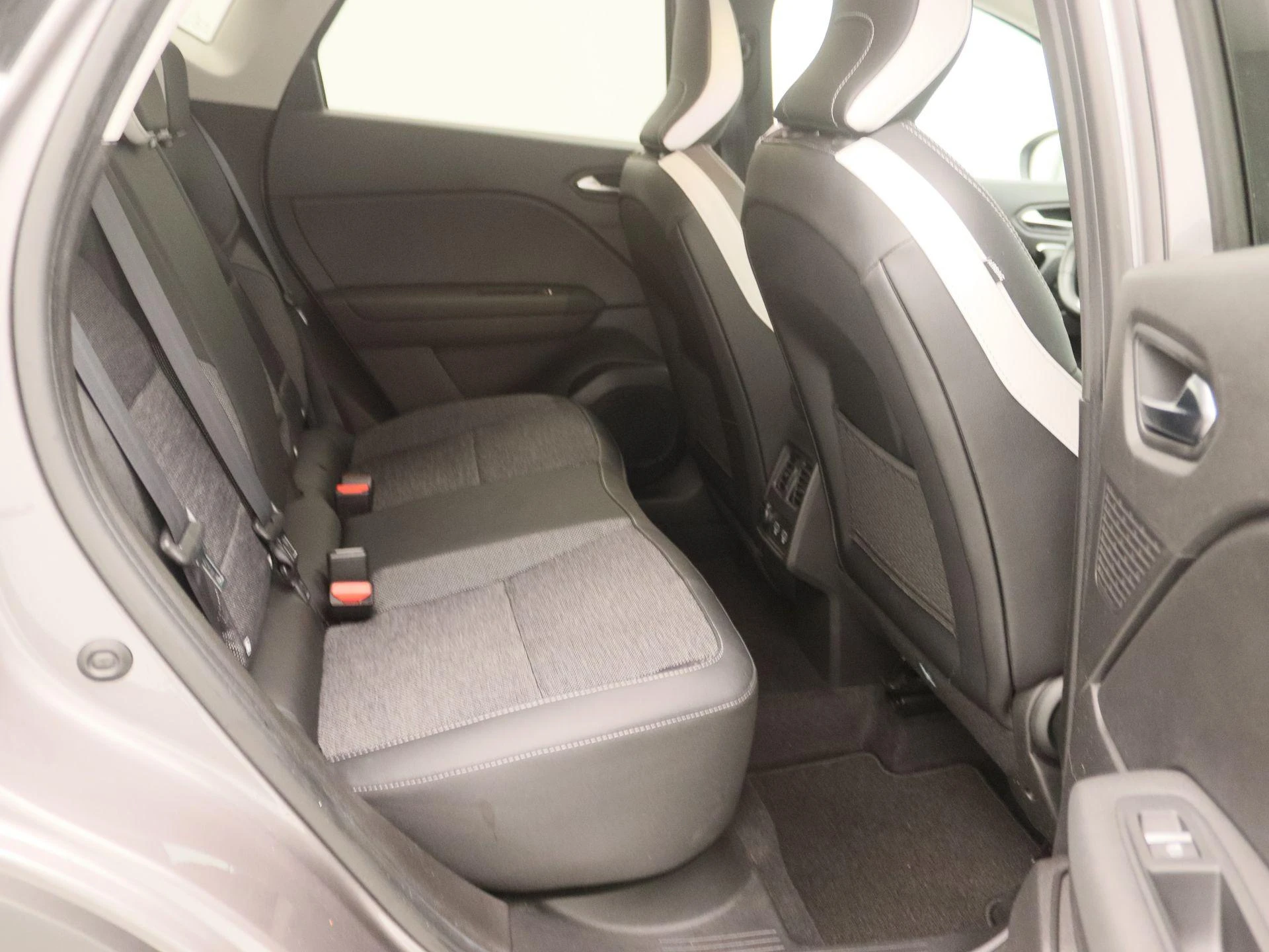 Renault-Captur-image-24