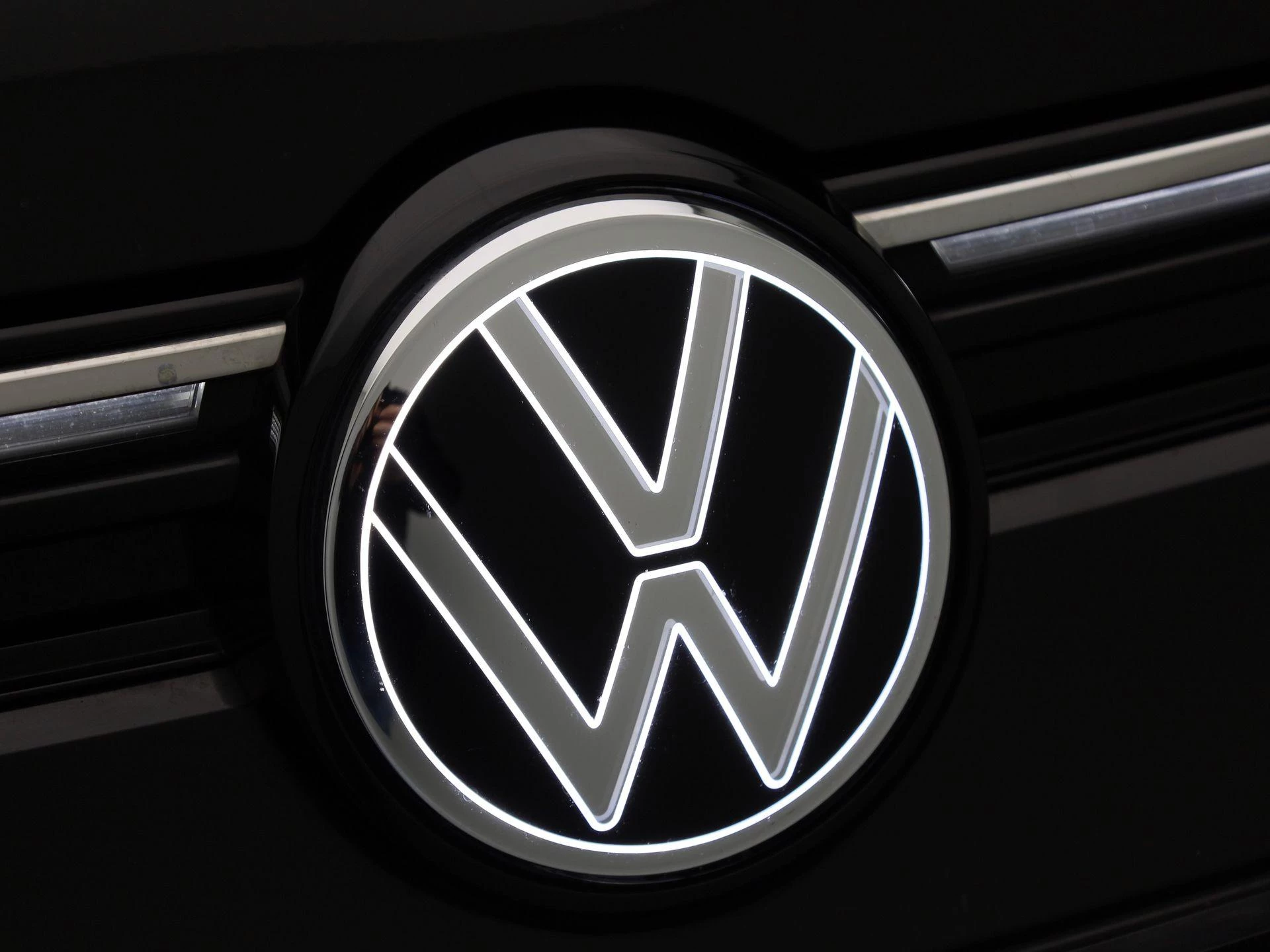 Volkswagen-Golf-image-42