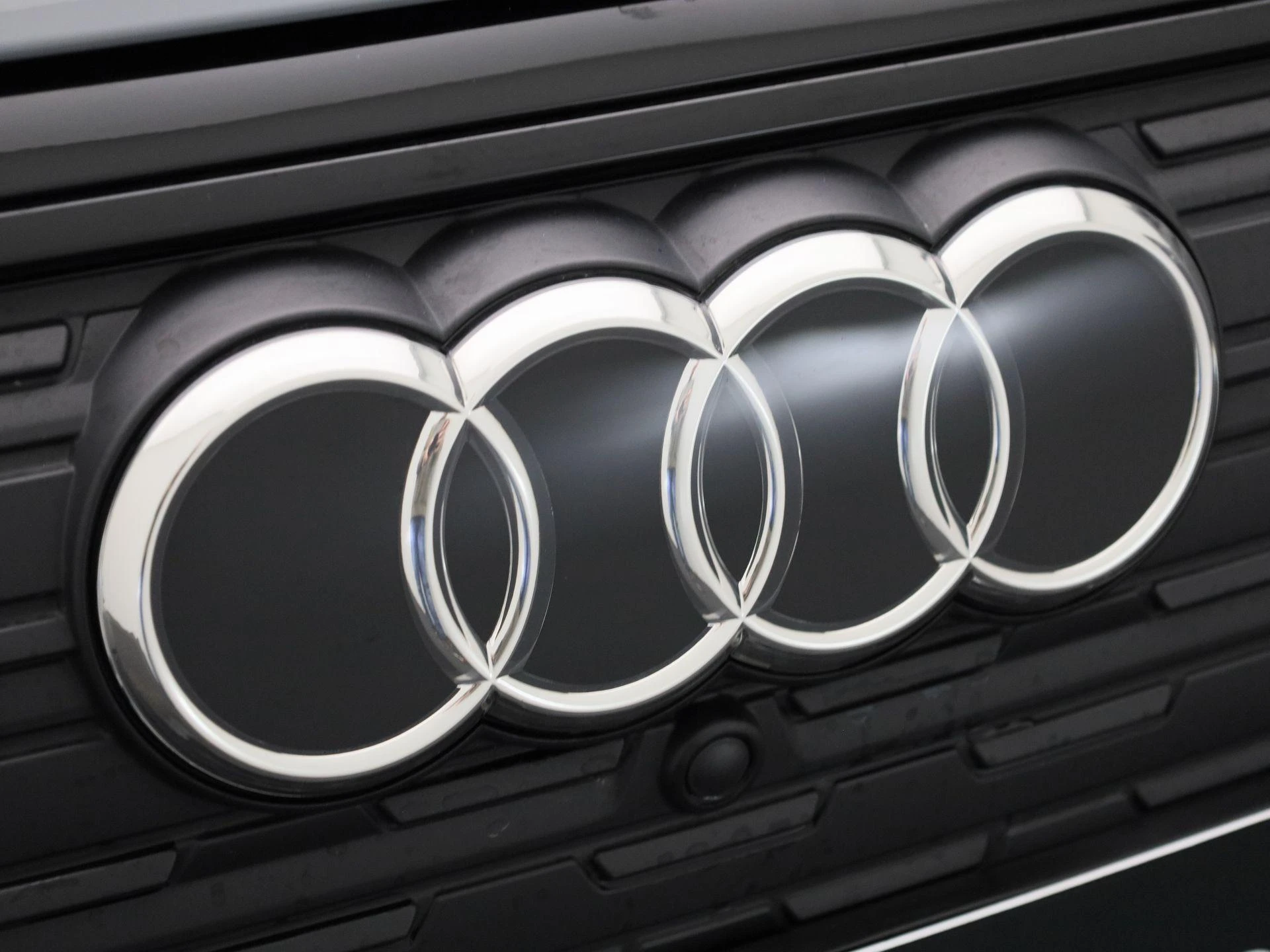 Audi-Q4 e-tron-image-31