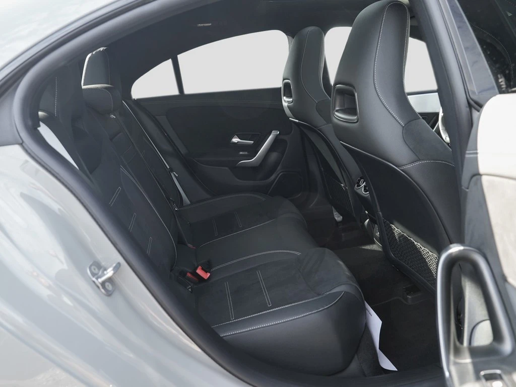 Mercedes-Benz-CLA-image-9