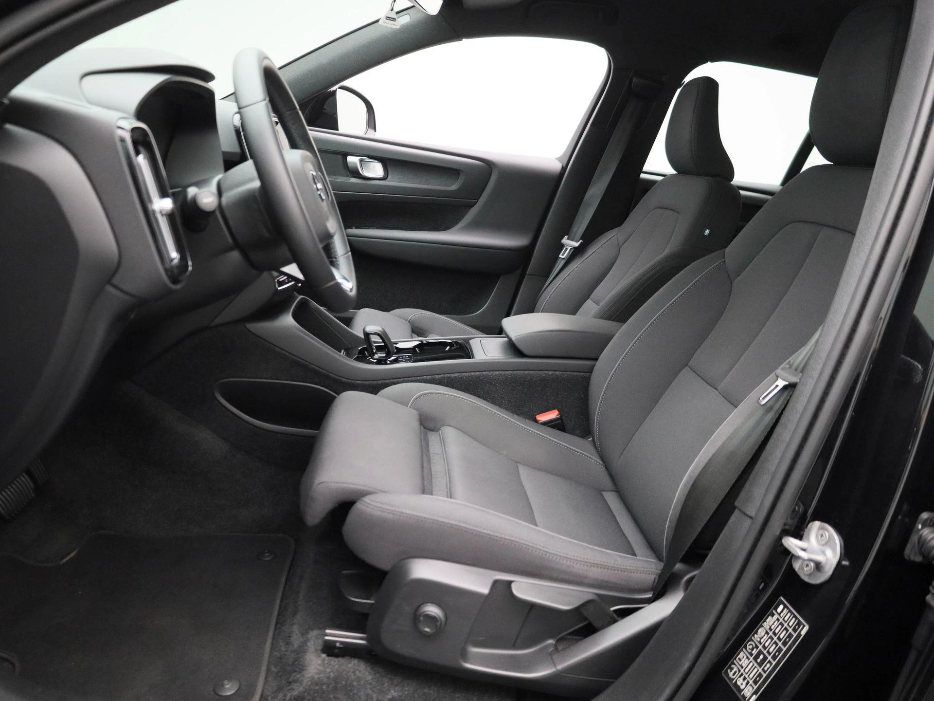 Volvo-XC40-image-9