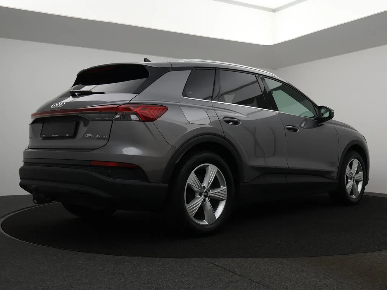 Audi-Q4 e-tron-image-7