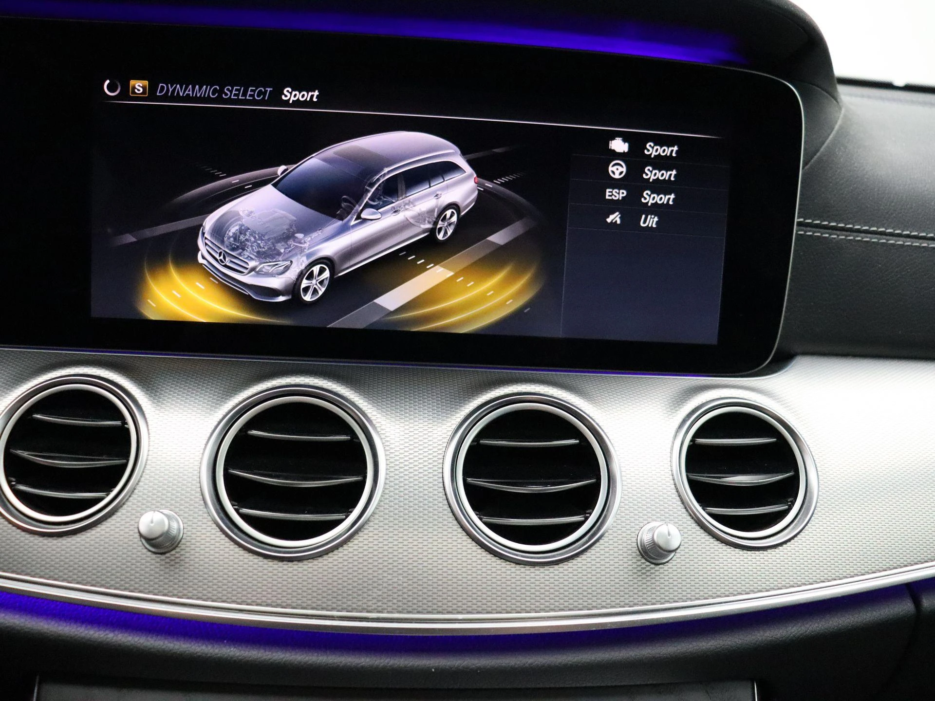 Mercedes-Benz-Classe E-image-21