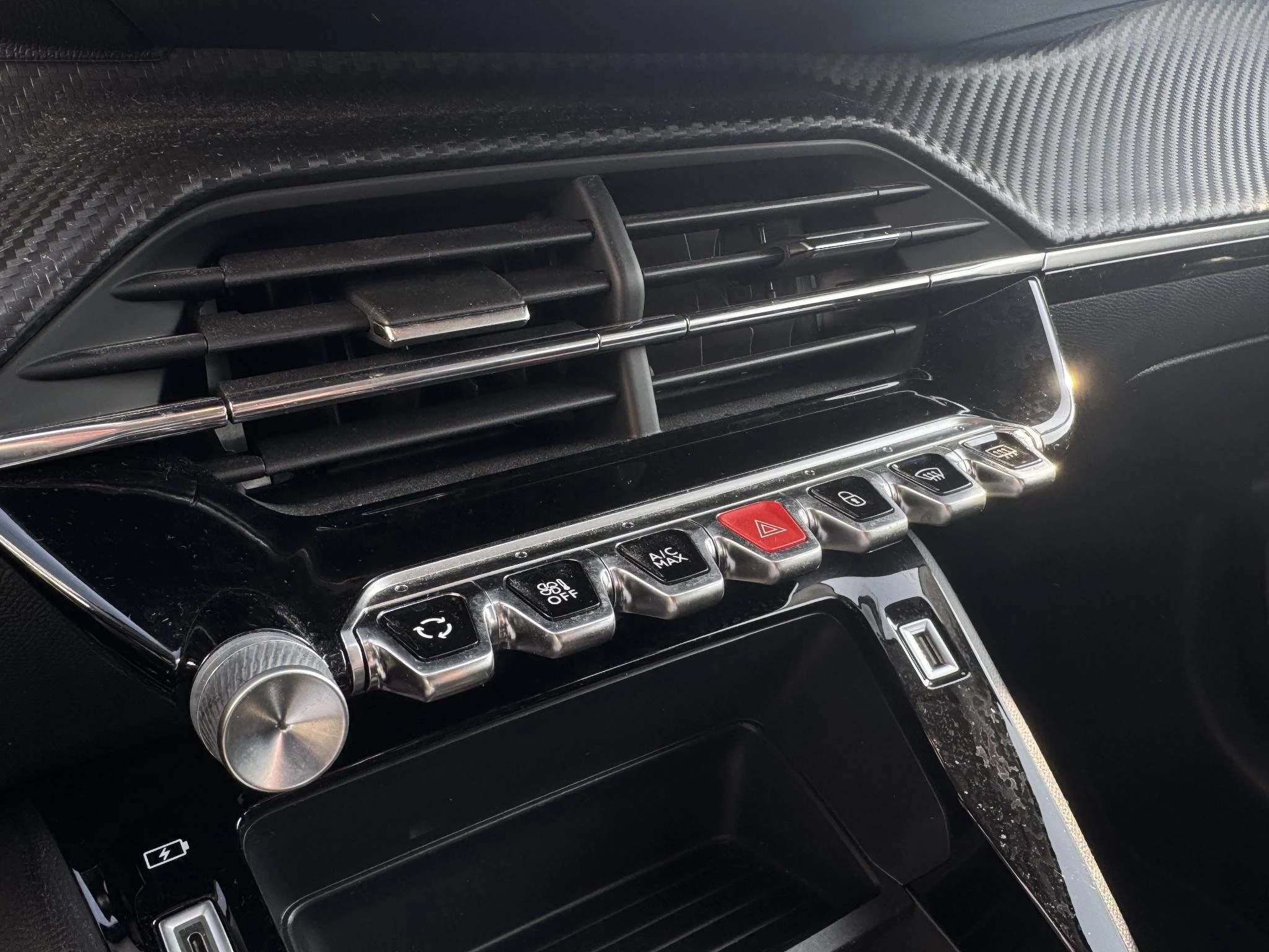 Peugeot-208-image-15
