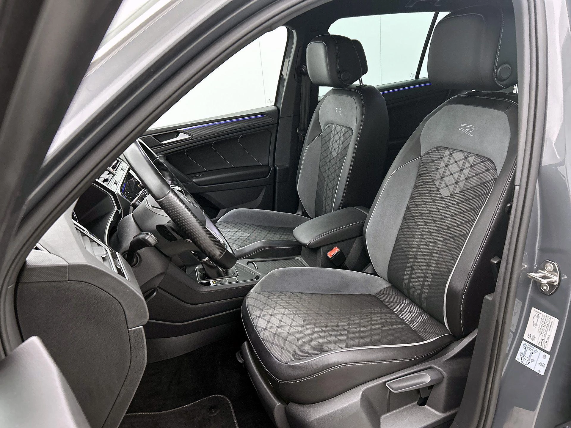 Volkswagen-Tiguan-image-39