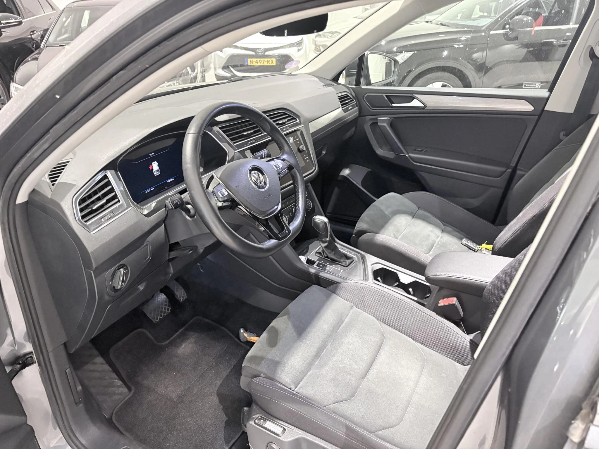 Volkswagen-Tiguan Allspace-image-12