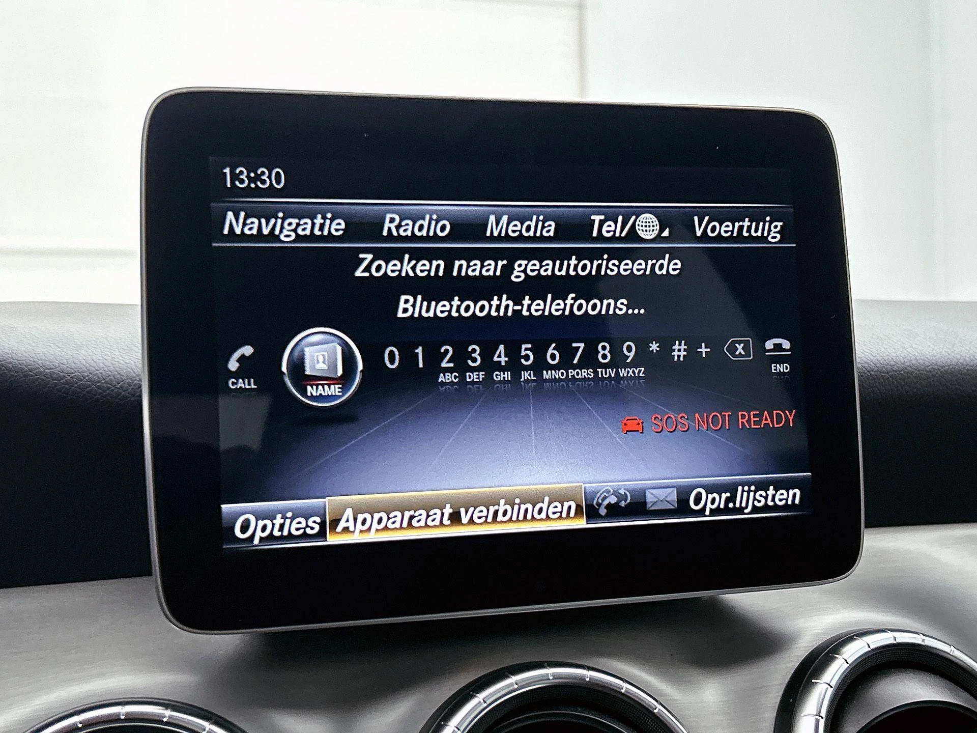 Mercedes-Benz-CLA-image-9