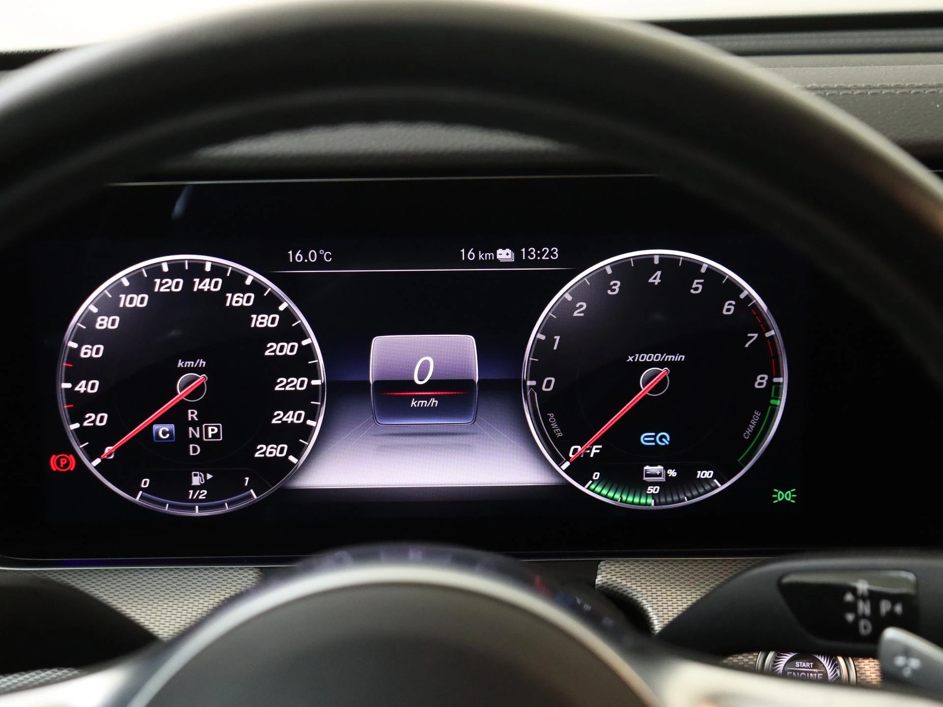 Mercedes-Benz-E-Klasse-image-11