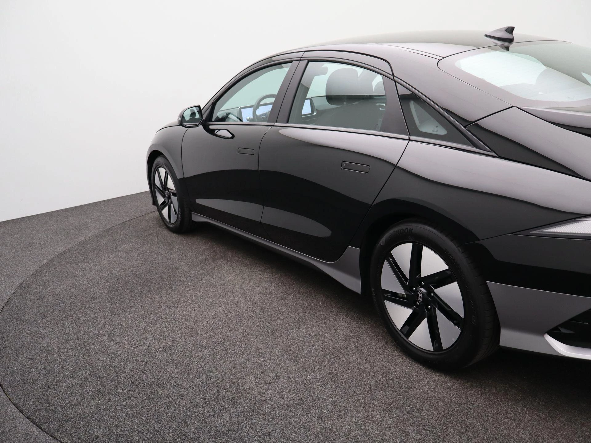 Hyundai-IONIQ 6-image-34