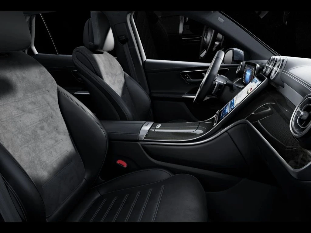 Mercedes-Benz-GLC 300 d-image-9