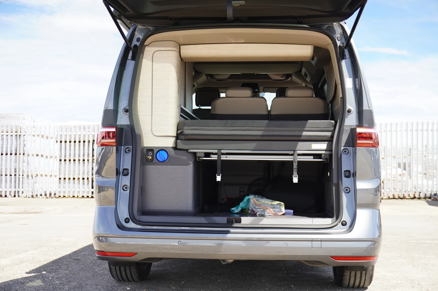 Volkswagen-California-image-22