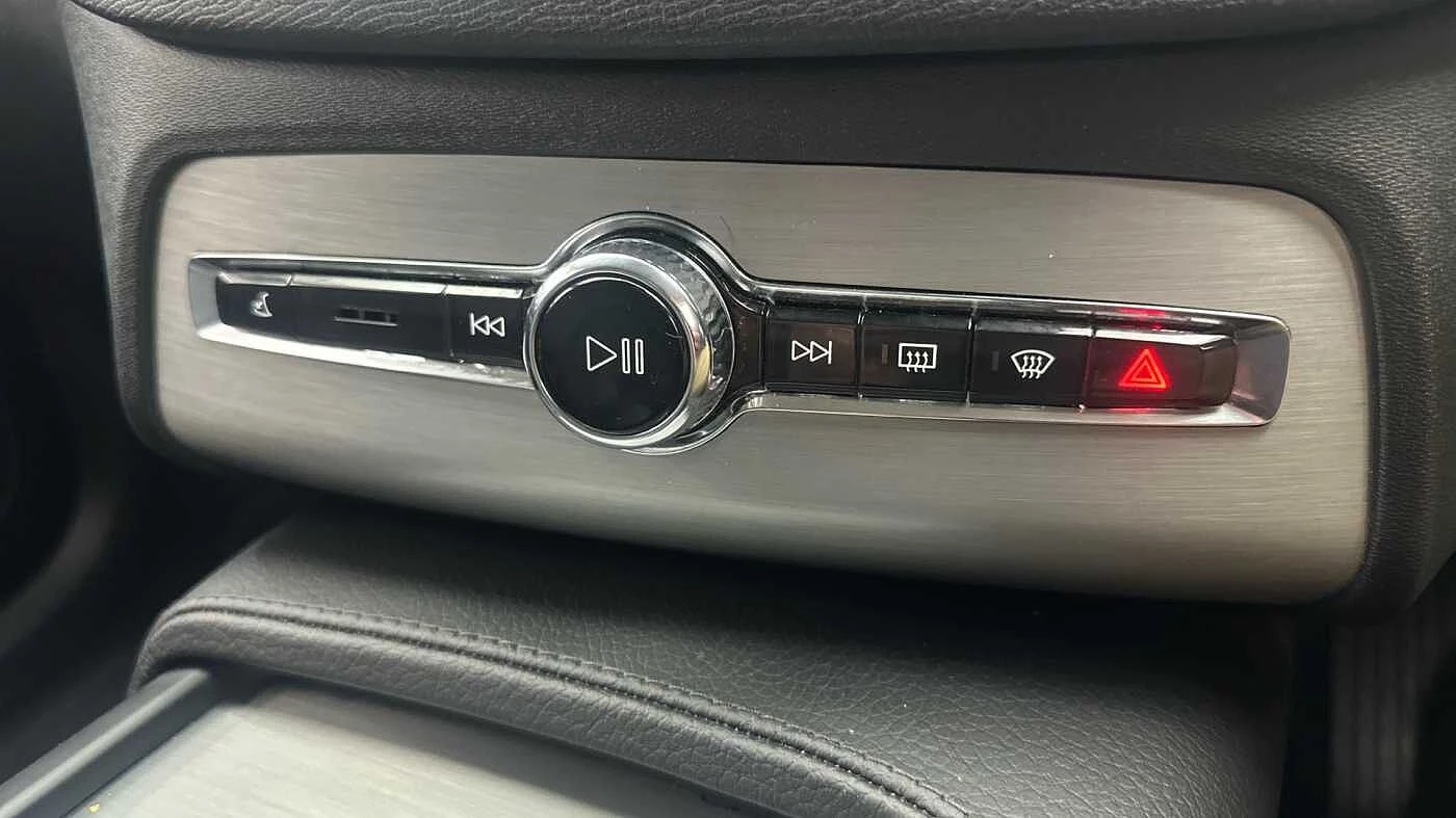 Volvo-XC90-image-23