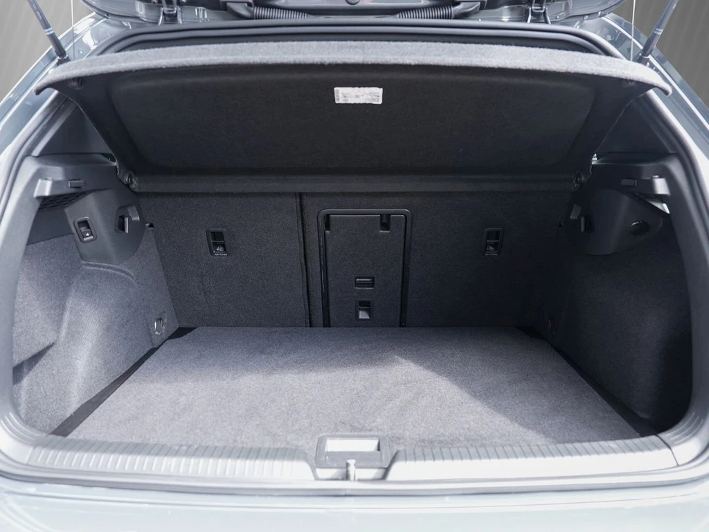 Volkswagen-Golf-image-5