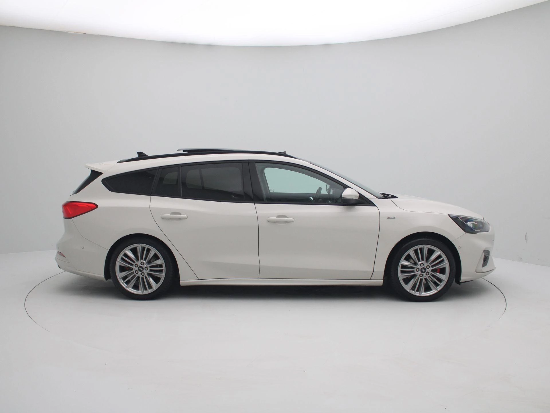 Ford Focus Wagon 1.5 EcoBoost ST Line X Business